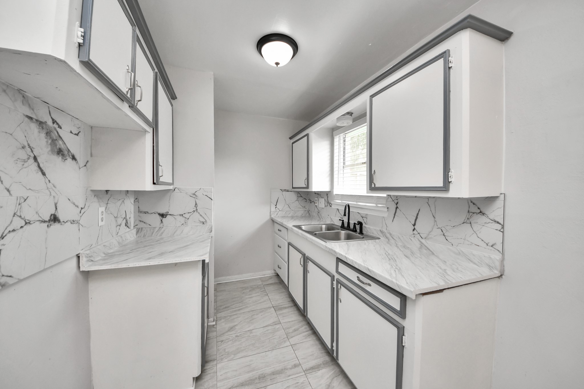 4830 Ridgestone Street Property Photo 13