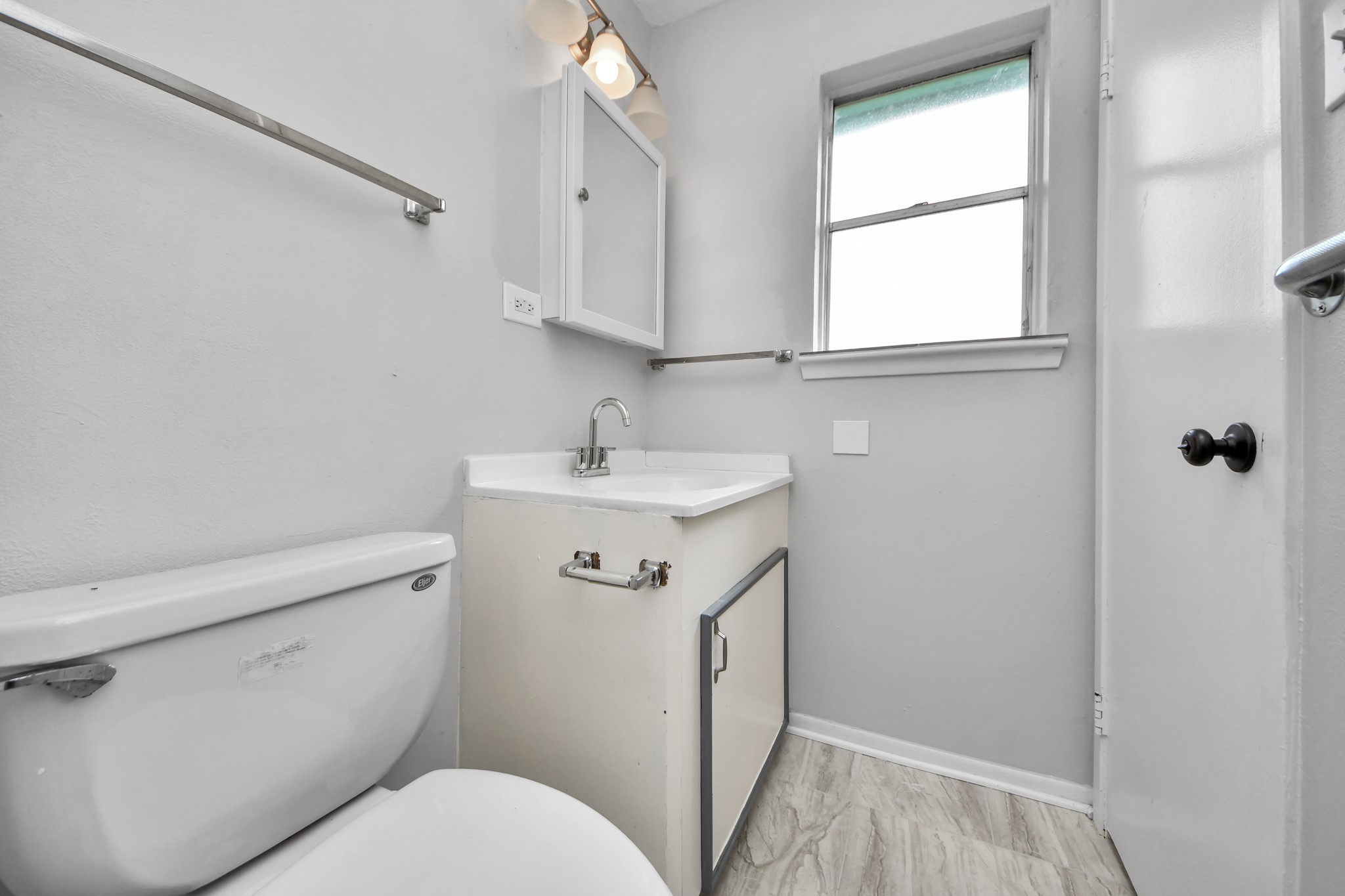 4830 Ridgestone Street Property Photo 22