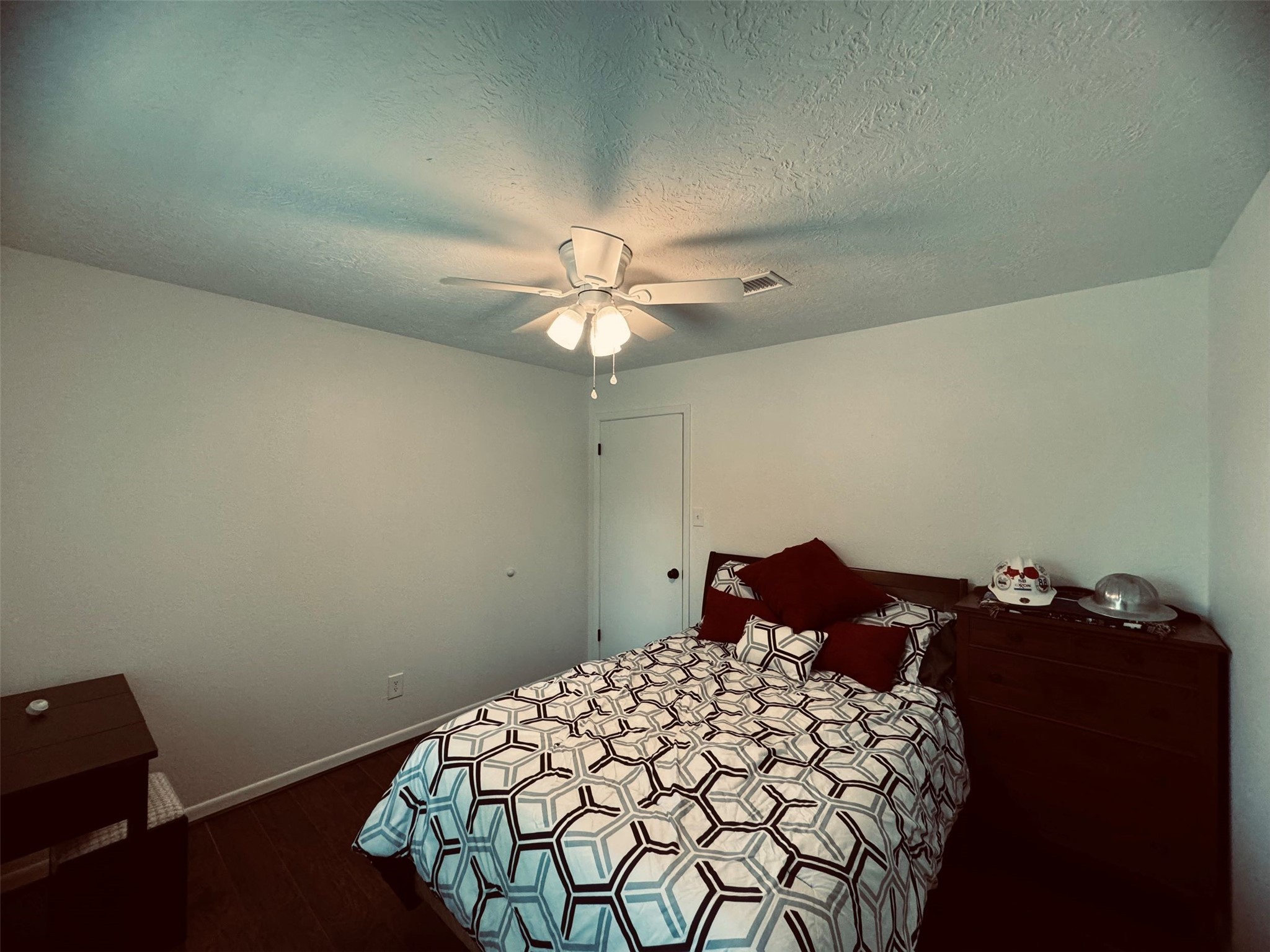 364 Charmaine Drive E Property Photo 11