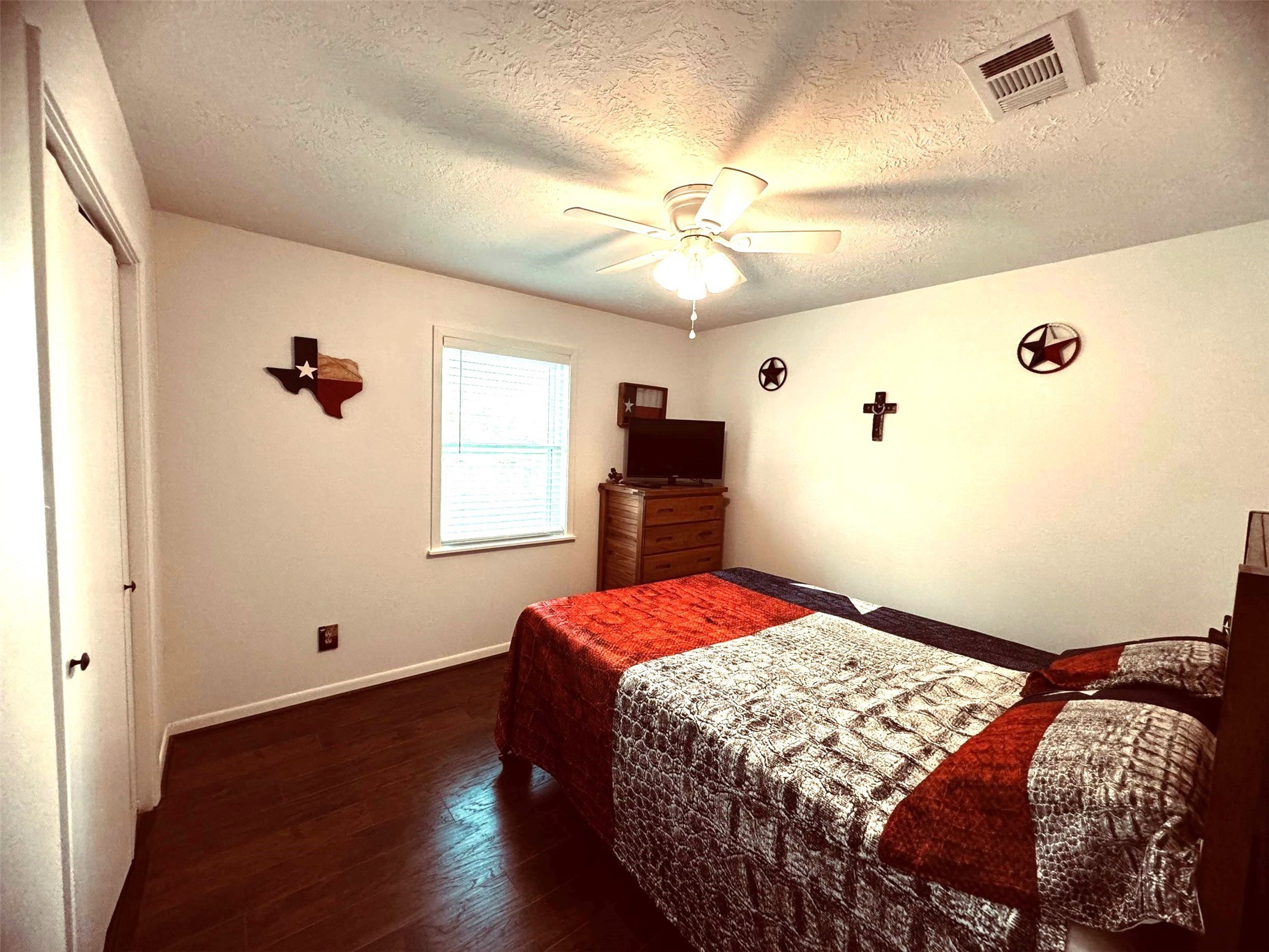 364 Charmaine Drive E Property Photo 15