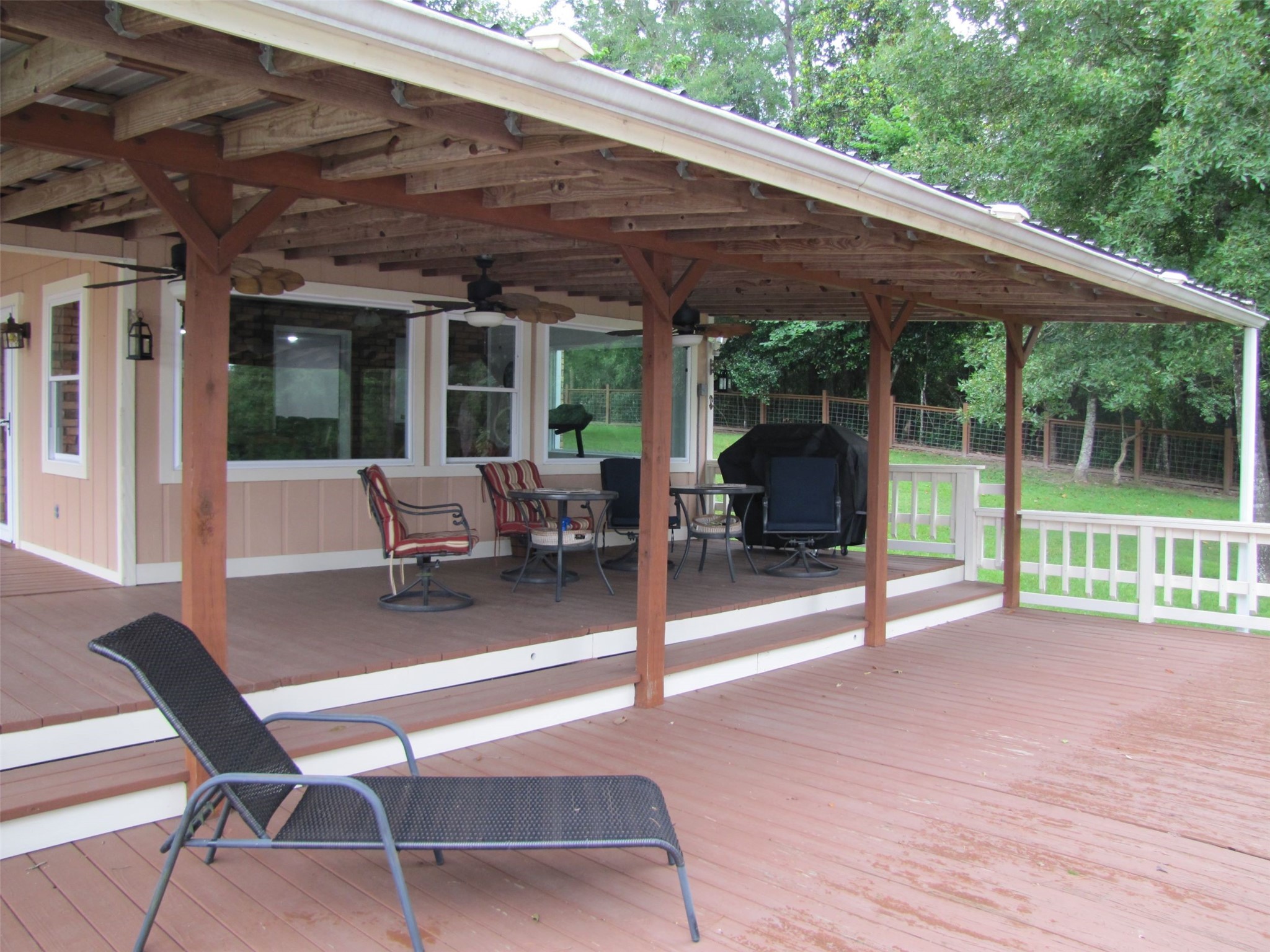 364 Charmaine Drive E Property Photo 18