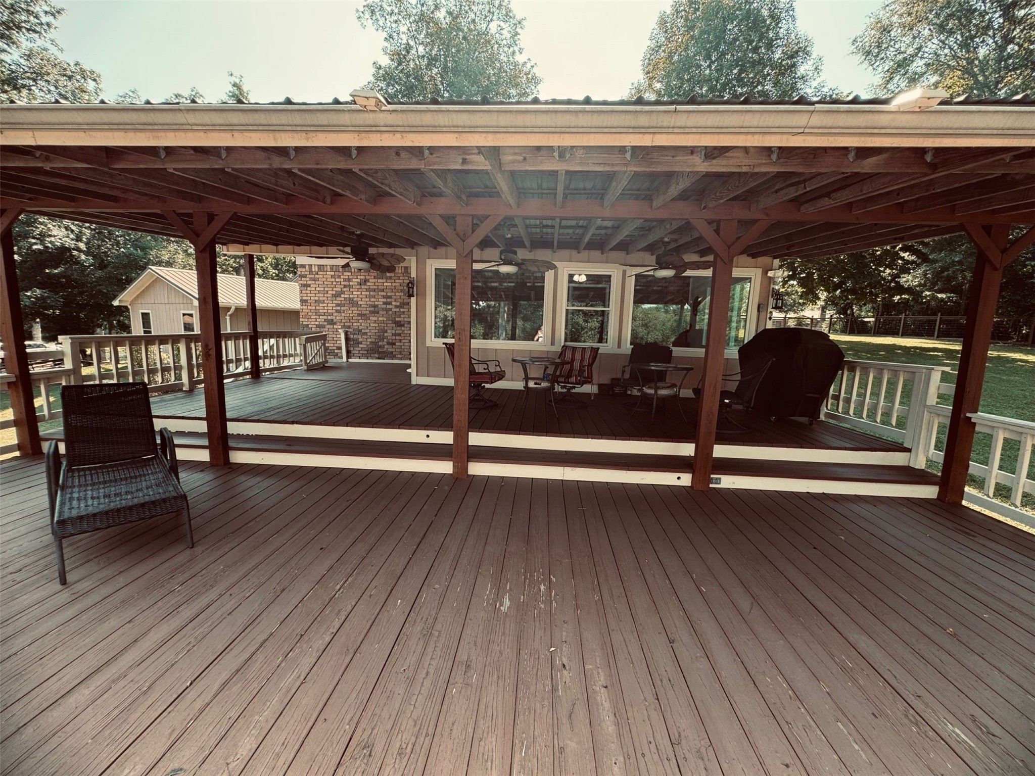 364 Charmaine Drive E Property Photo 21