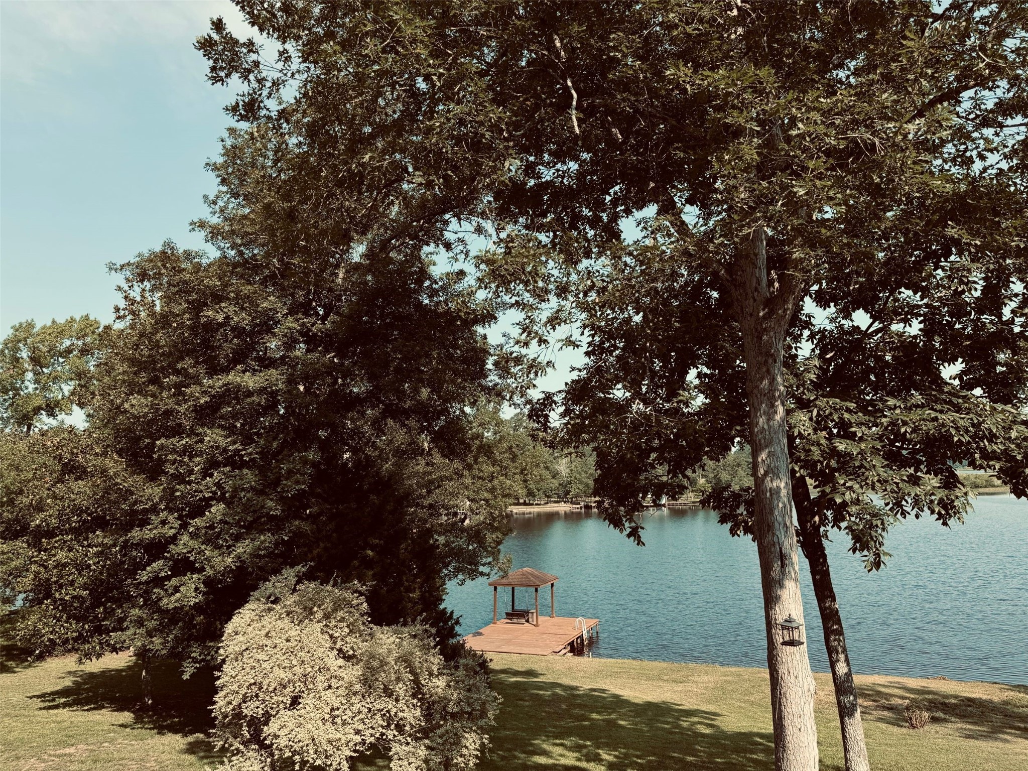 364 Charmaine Drive E Property Photo 38