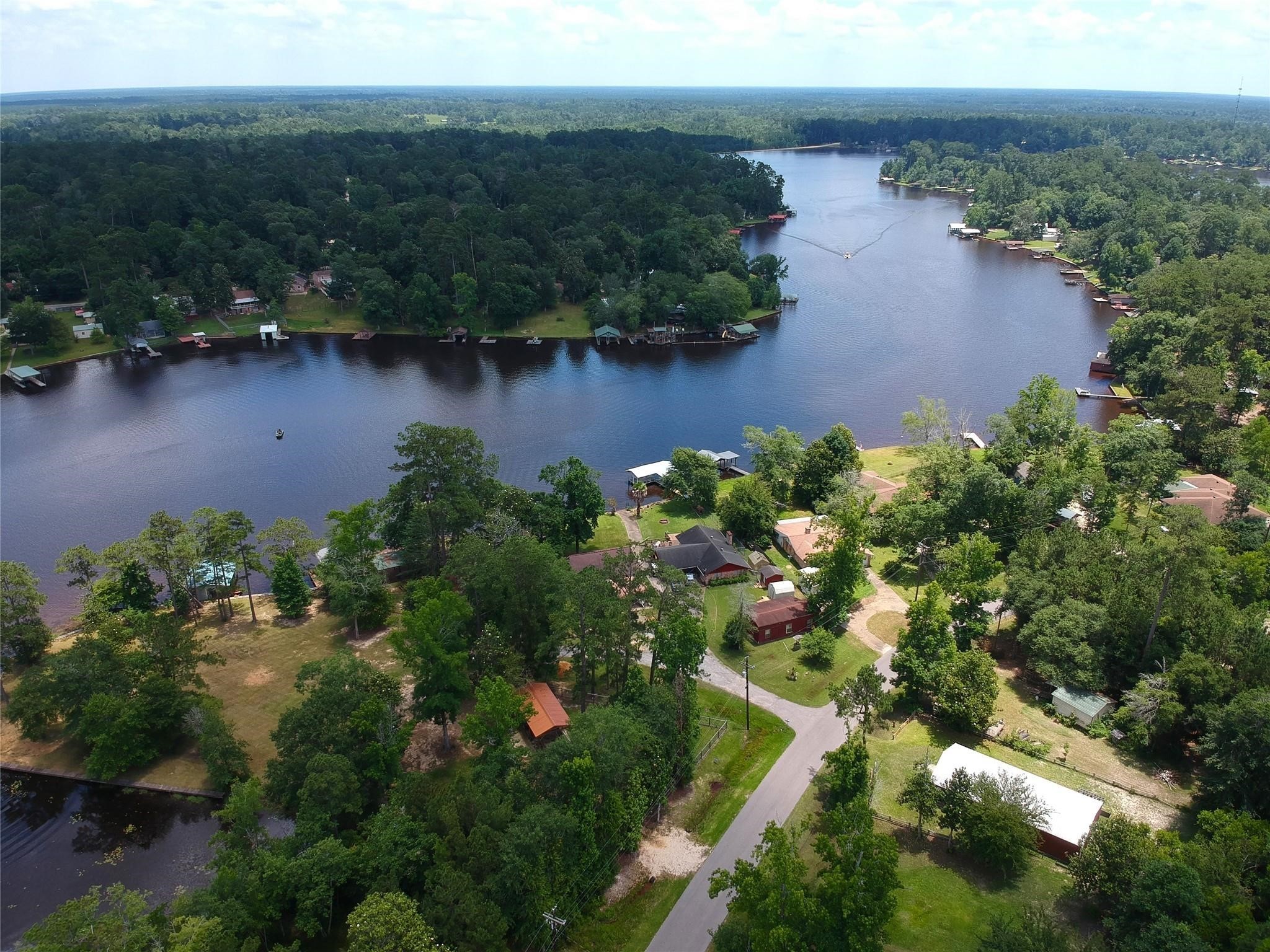 364 Charmaine Drive E Property Photo 44