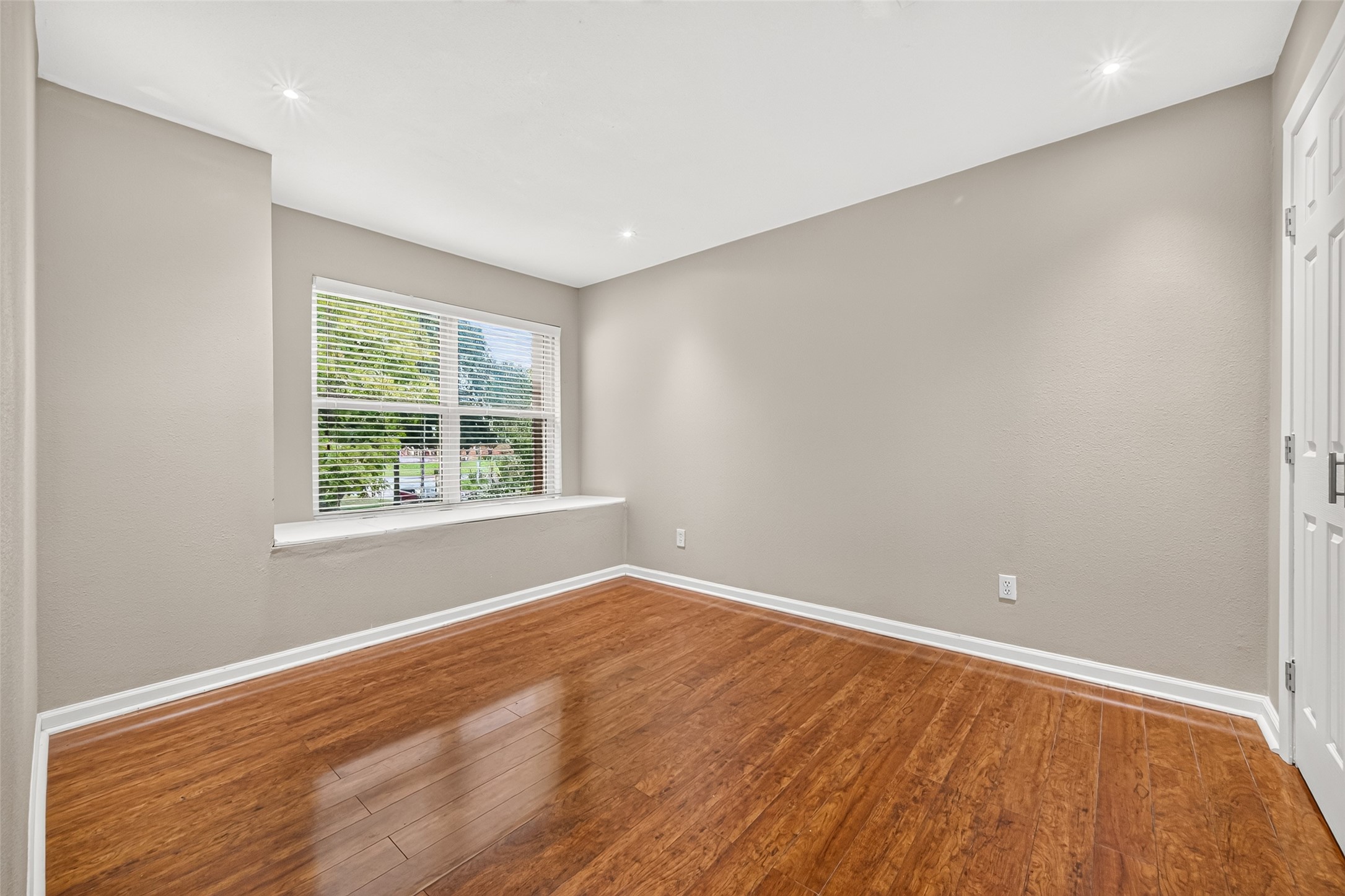 12505 Wellington Park Drive Property Photo 44