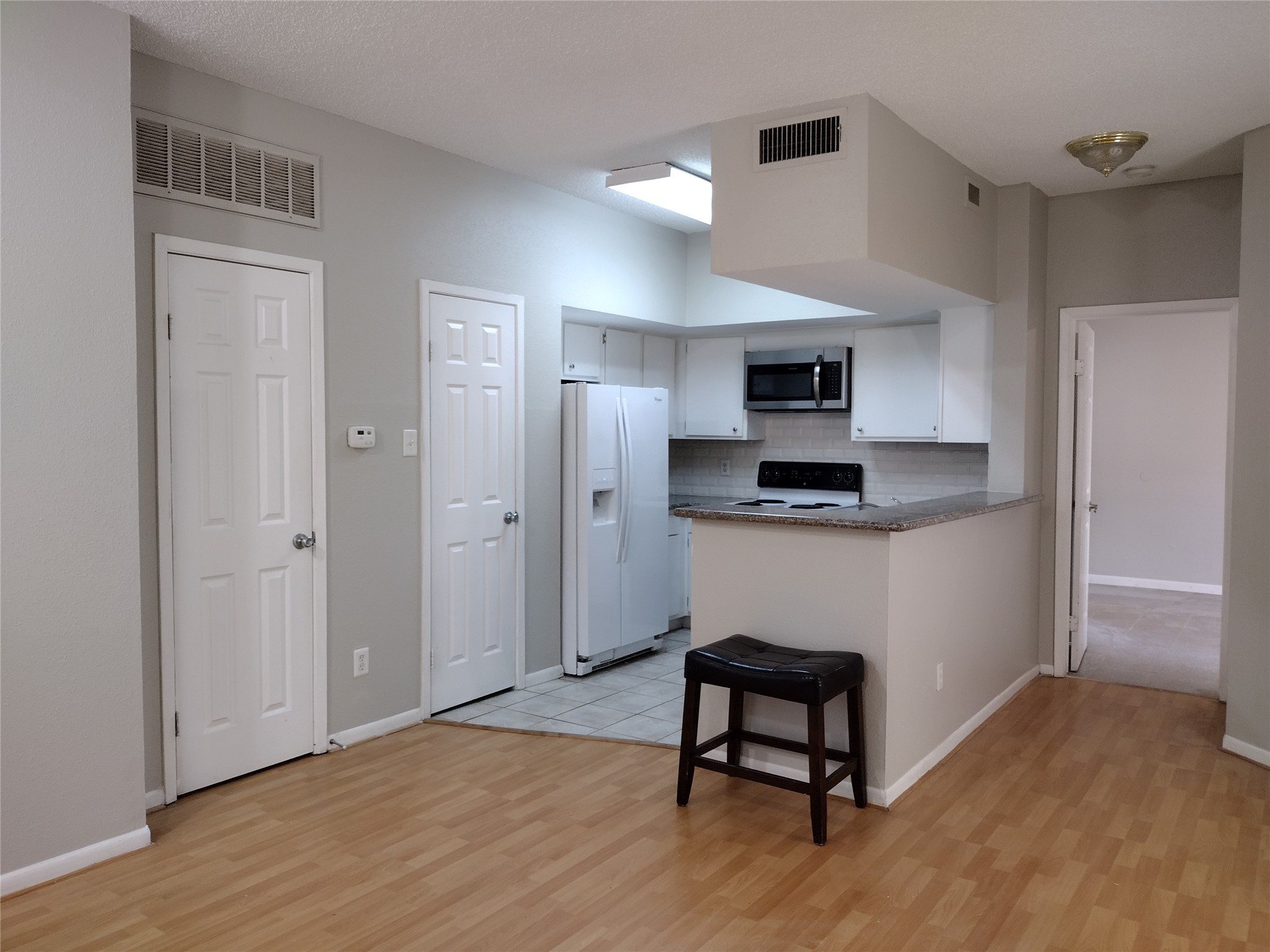 10855 Meadowglen Lane 601 Property Photo 4