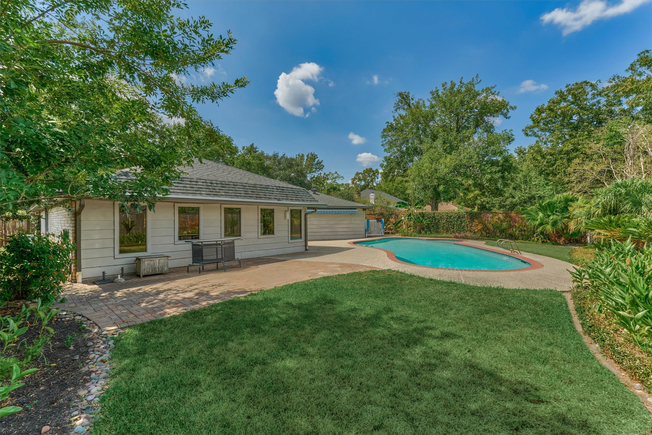 15606 Australia Street Property Photo 3