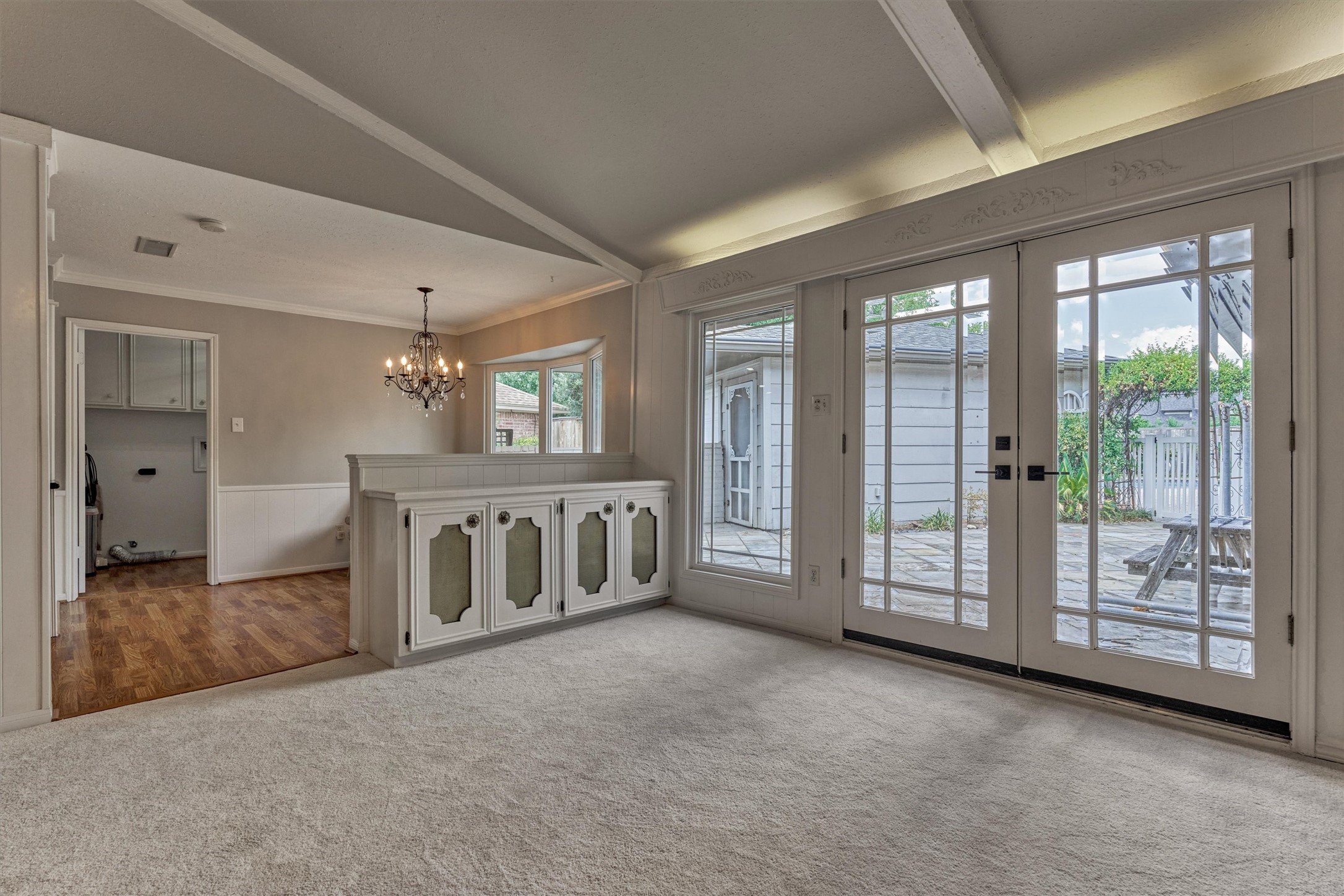 15606 Australia Street Property Photo 9