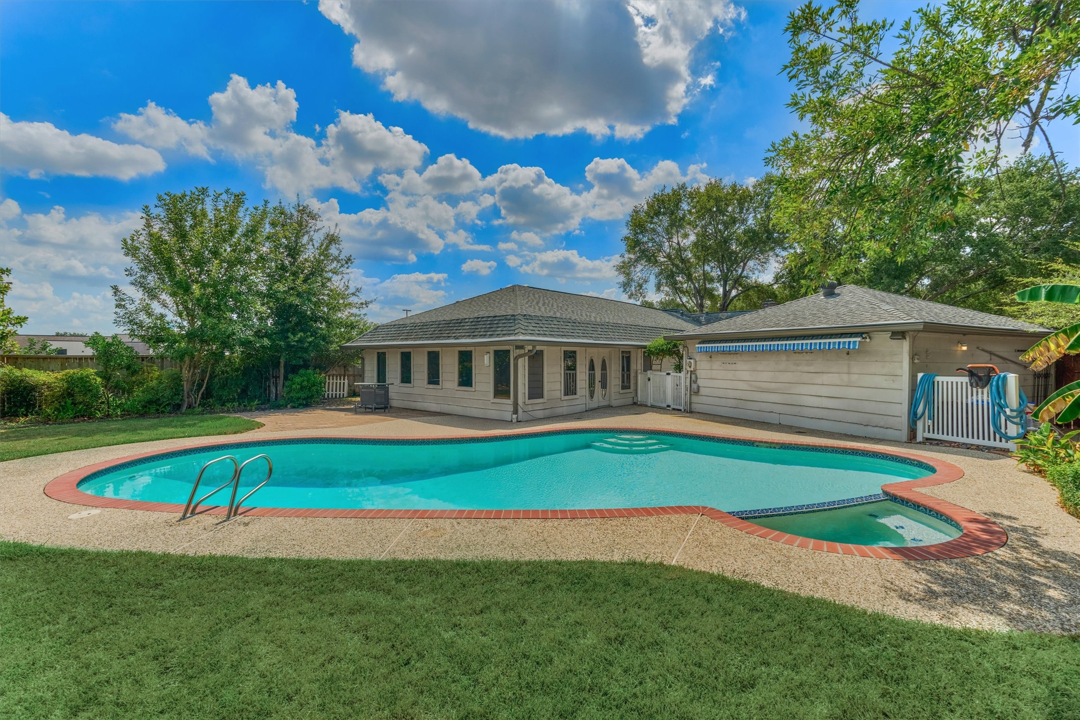 15606 Australia Street Property Photo 29