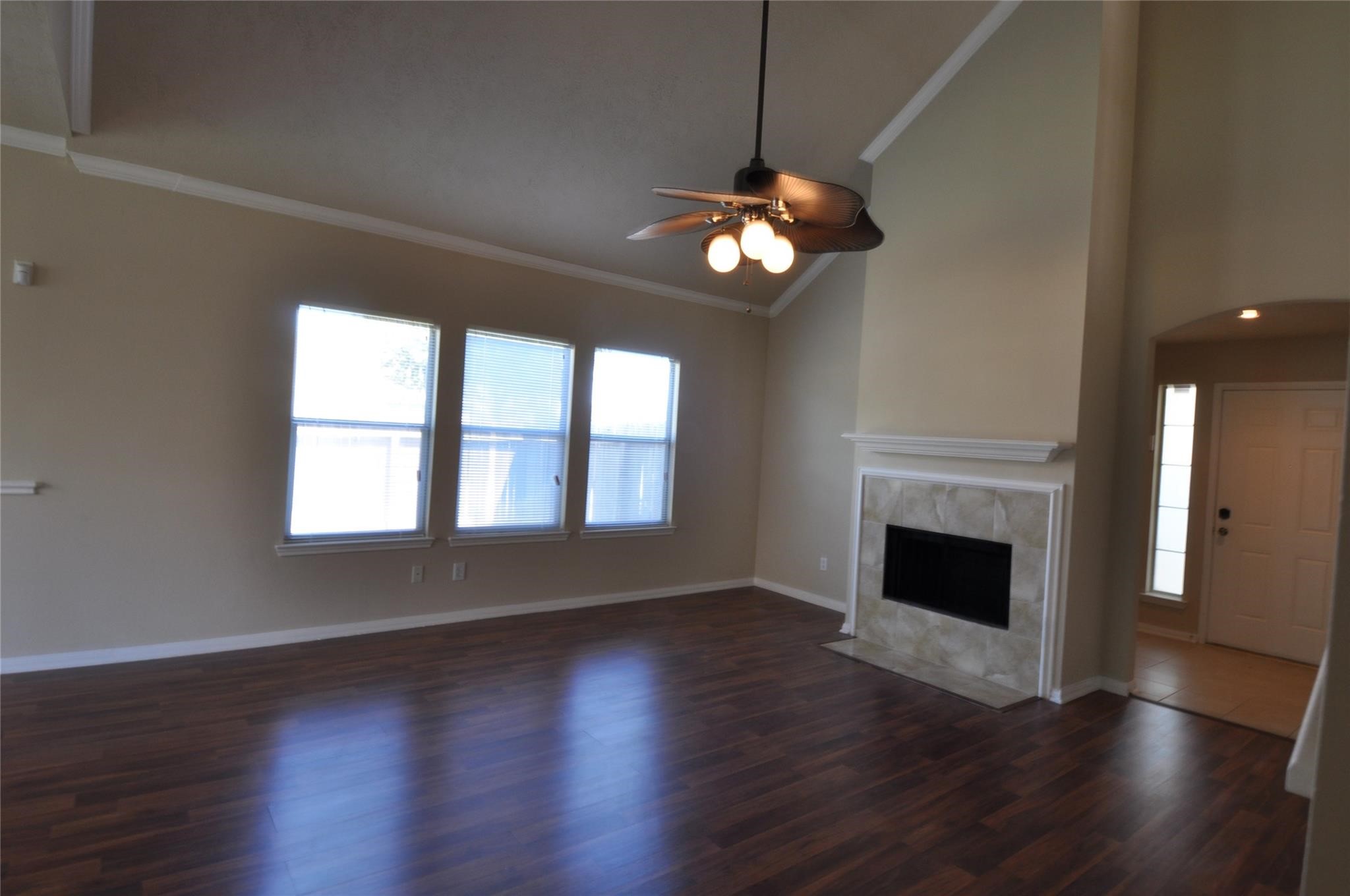 5823 Ridgebluff Lane Property Photo 3