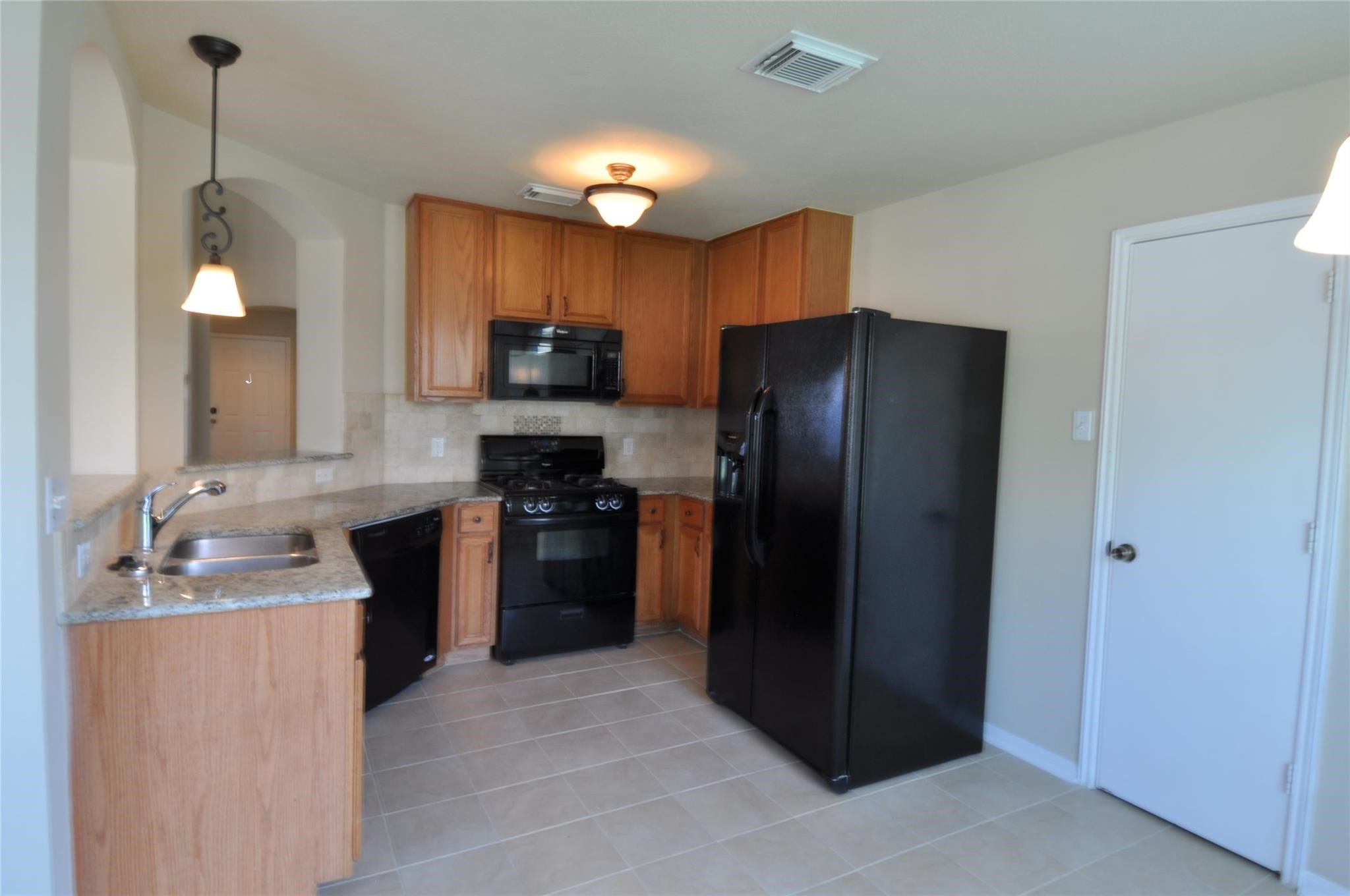 5823 Ridgebluff Lane Property Photo 6
