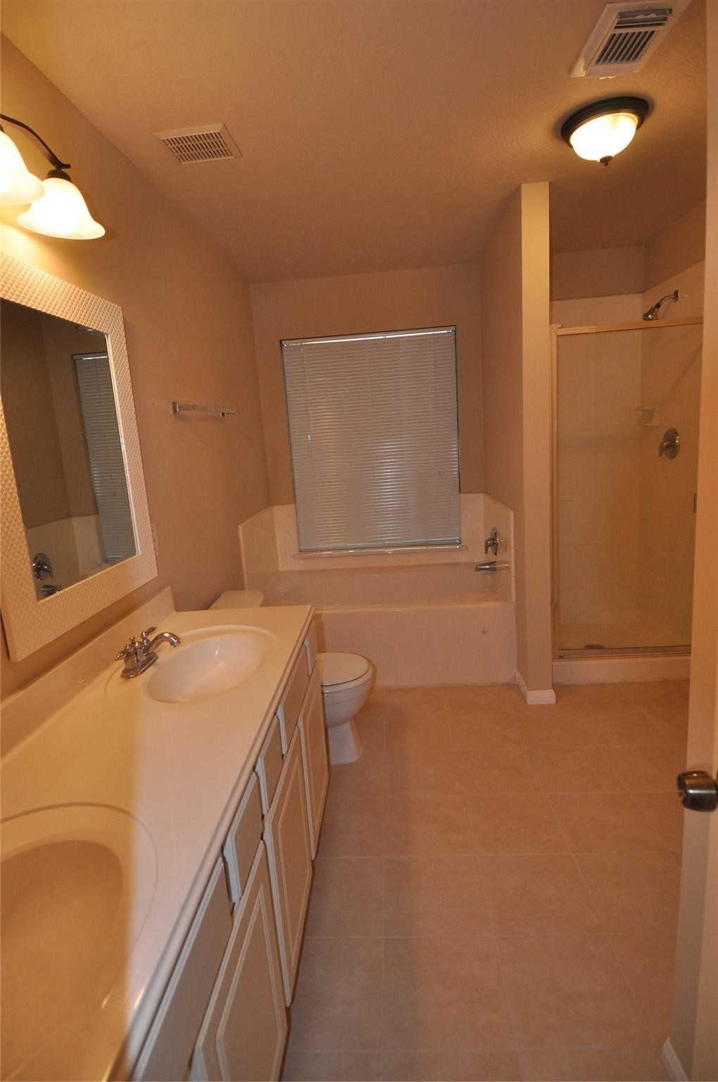 5823 Ridgebluff Lane Property Photo 11