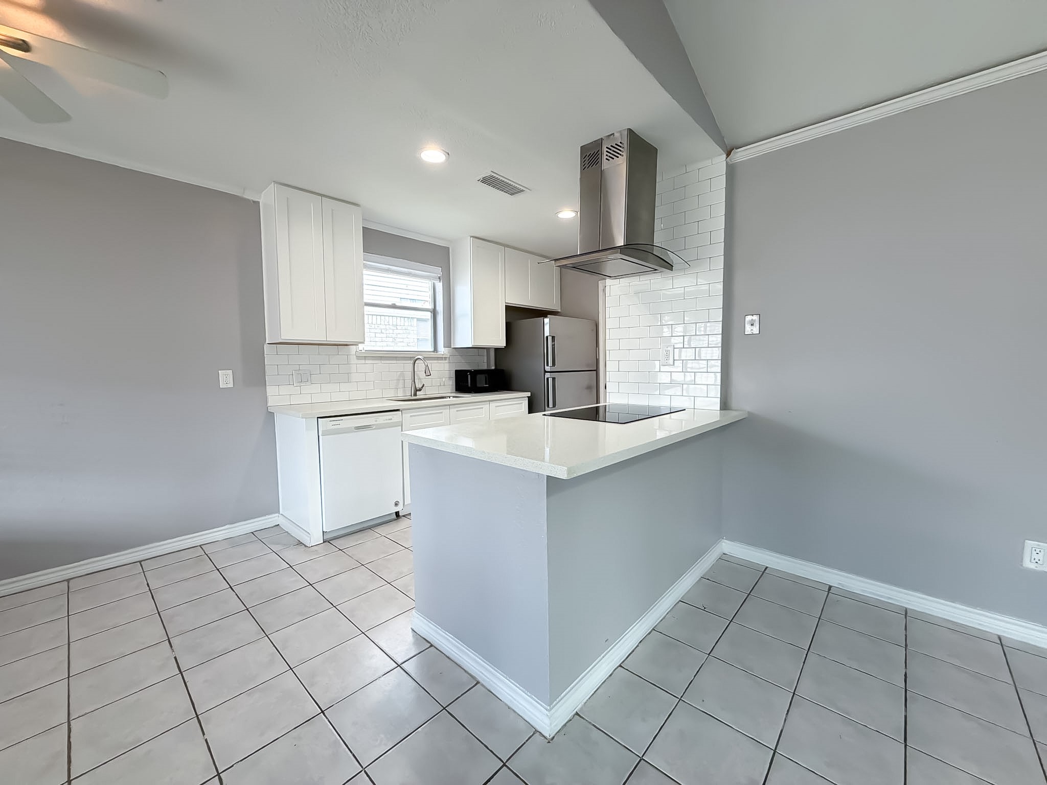 10815 Sagecrest Lane Property Photo 3