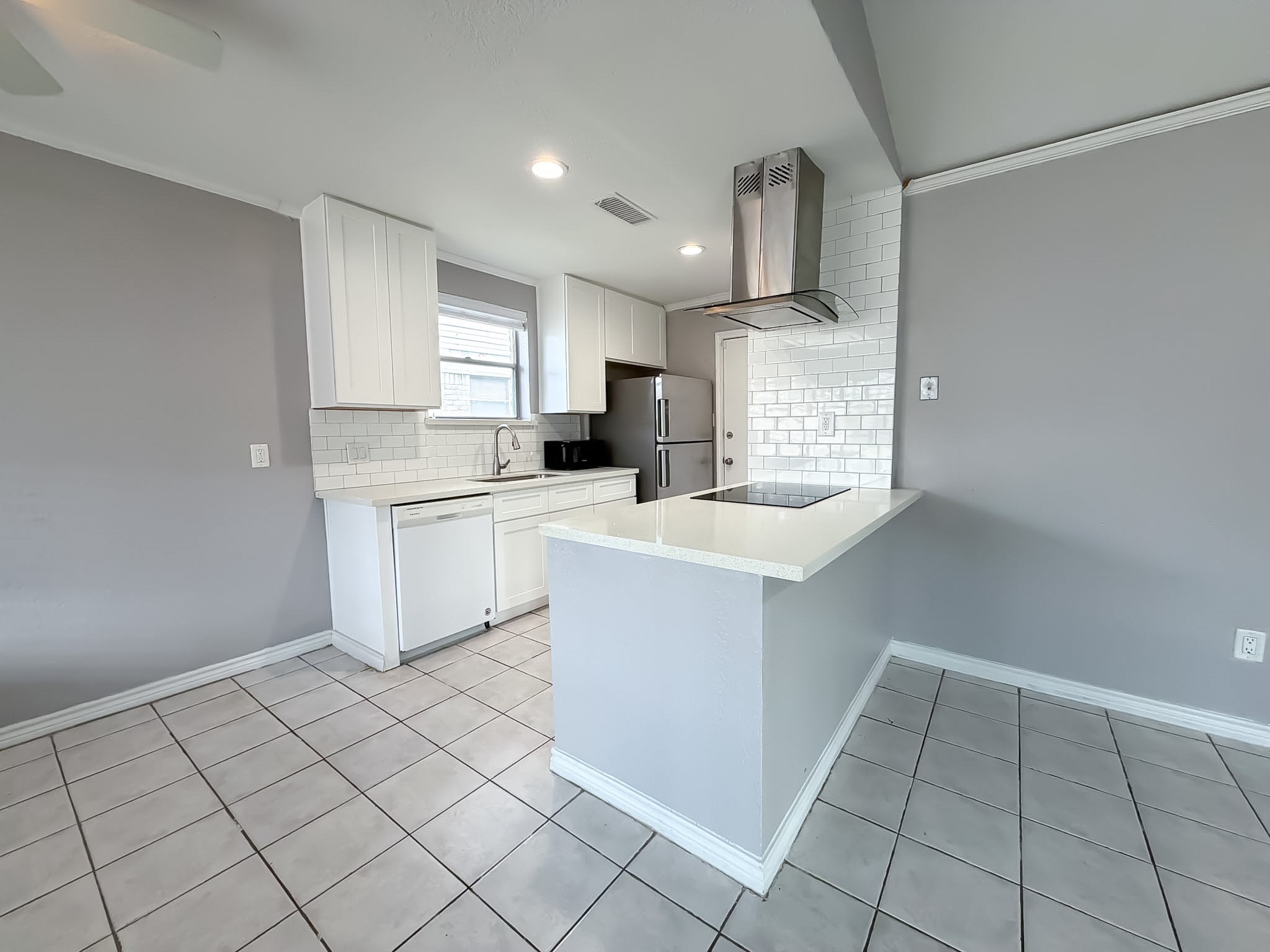 10815 Sagecrest Lane Property Photo 8