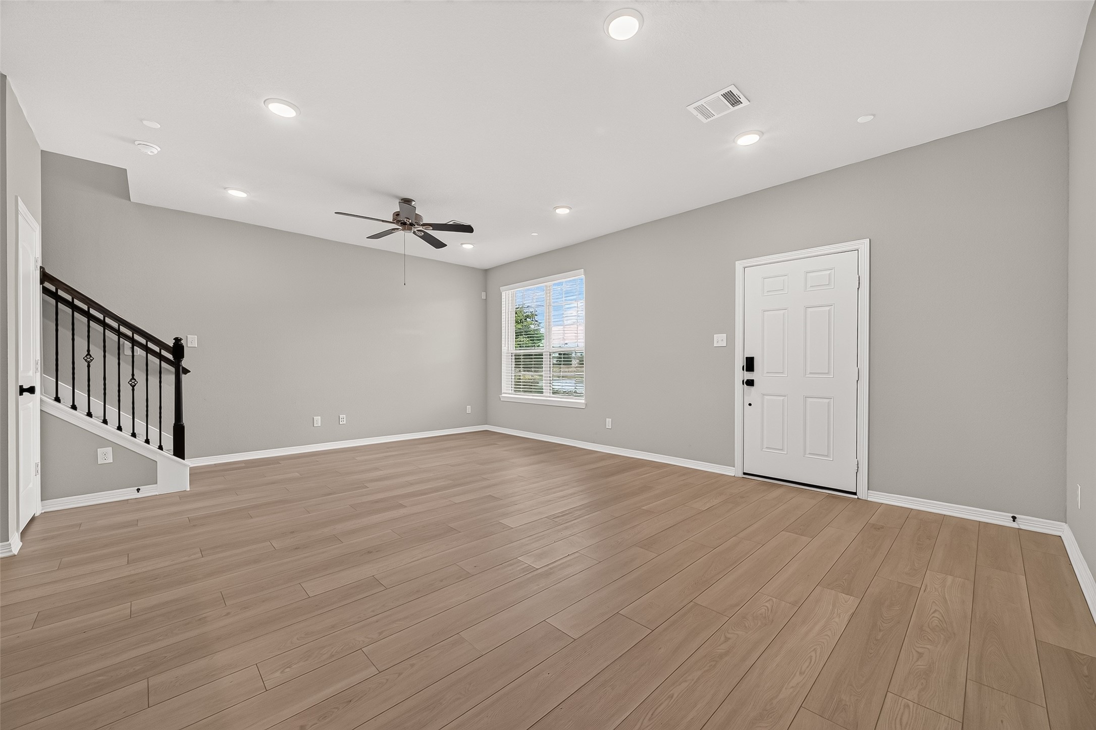 8033 Scanlan Trail Property Photo 5