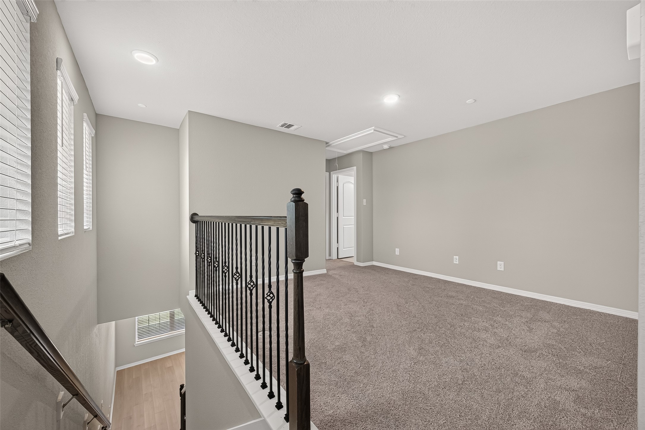8033 Scanlan Trail Property Photo 17