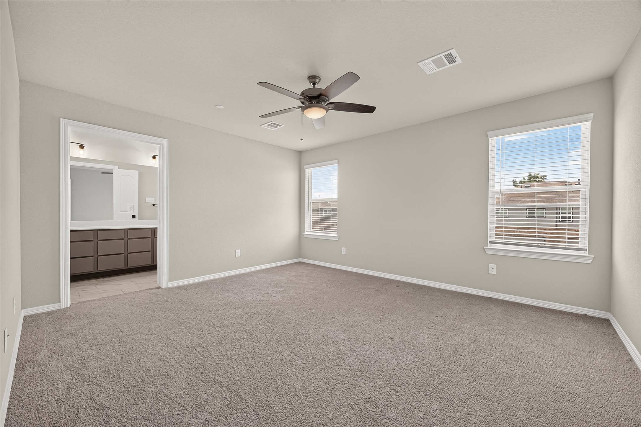 8033 Scanlan Trail Property Photo 20