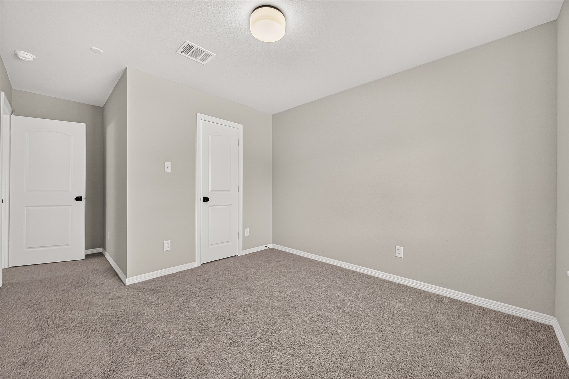 8033 Scanlan Trail Property Photo 31