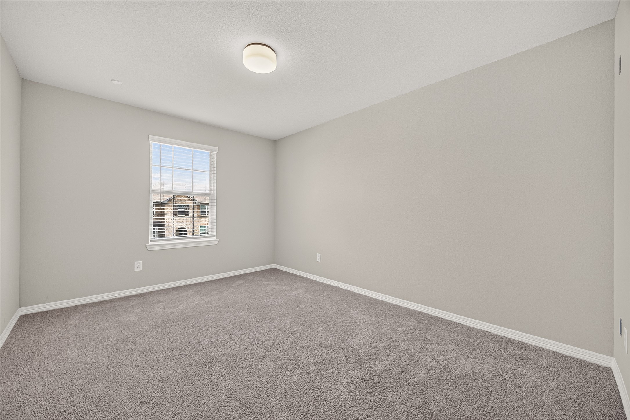 8033 Scanlan Trail Property Photo 34