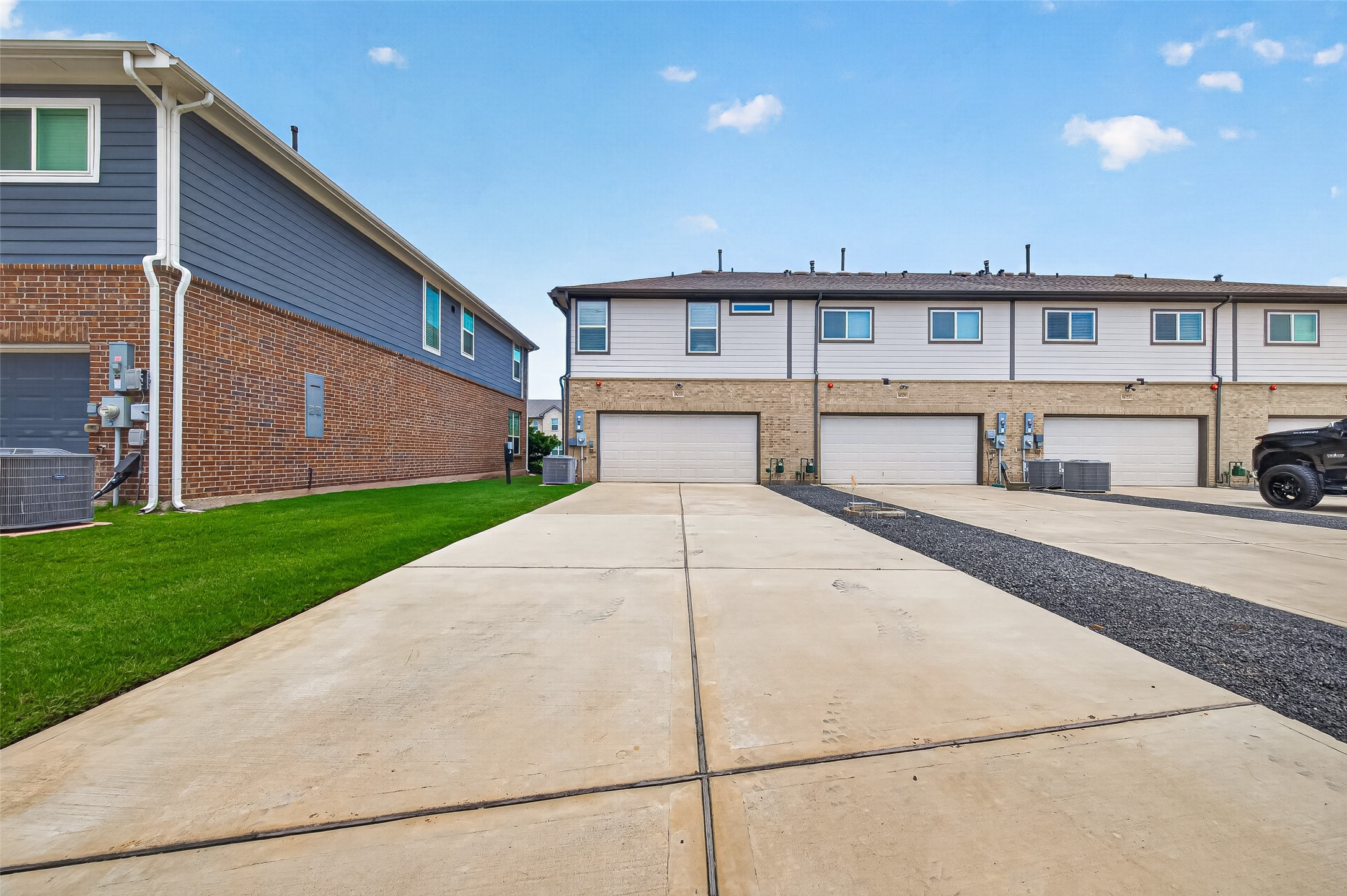 8033 Scanlan Trail Property Photo 36