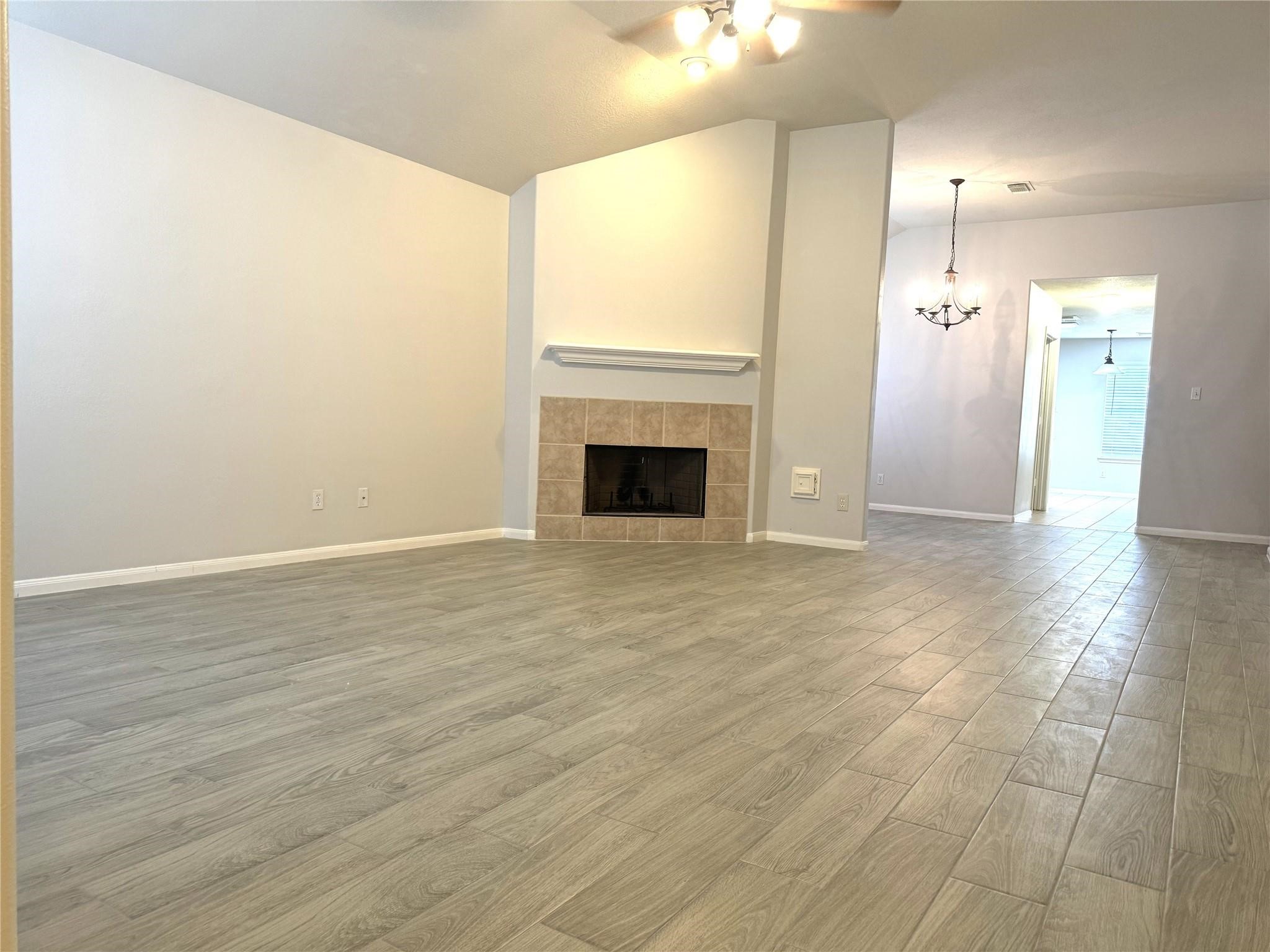 9019 N Ferndale Place Drive Property Photo 6