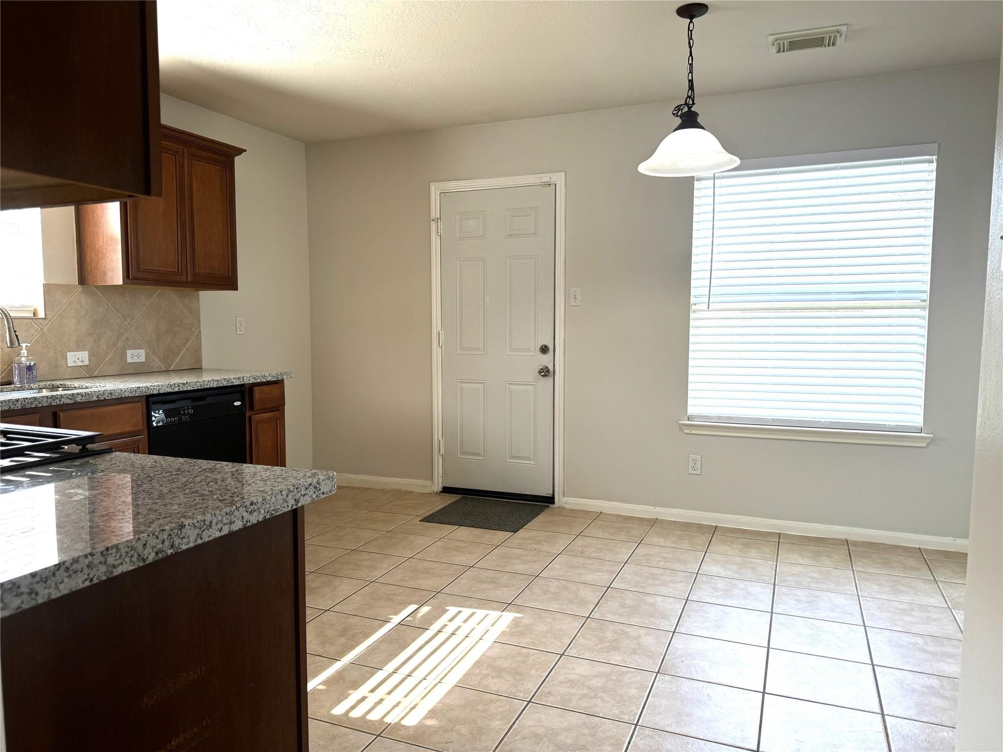 9019 N Ferndale Place Drive Property Photo 9