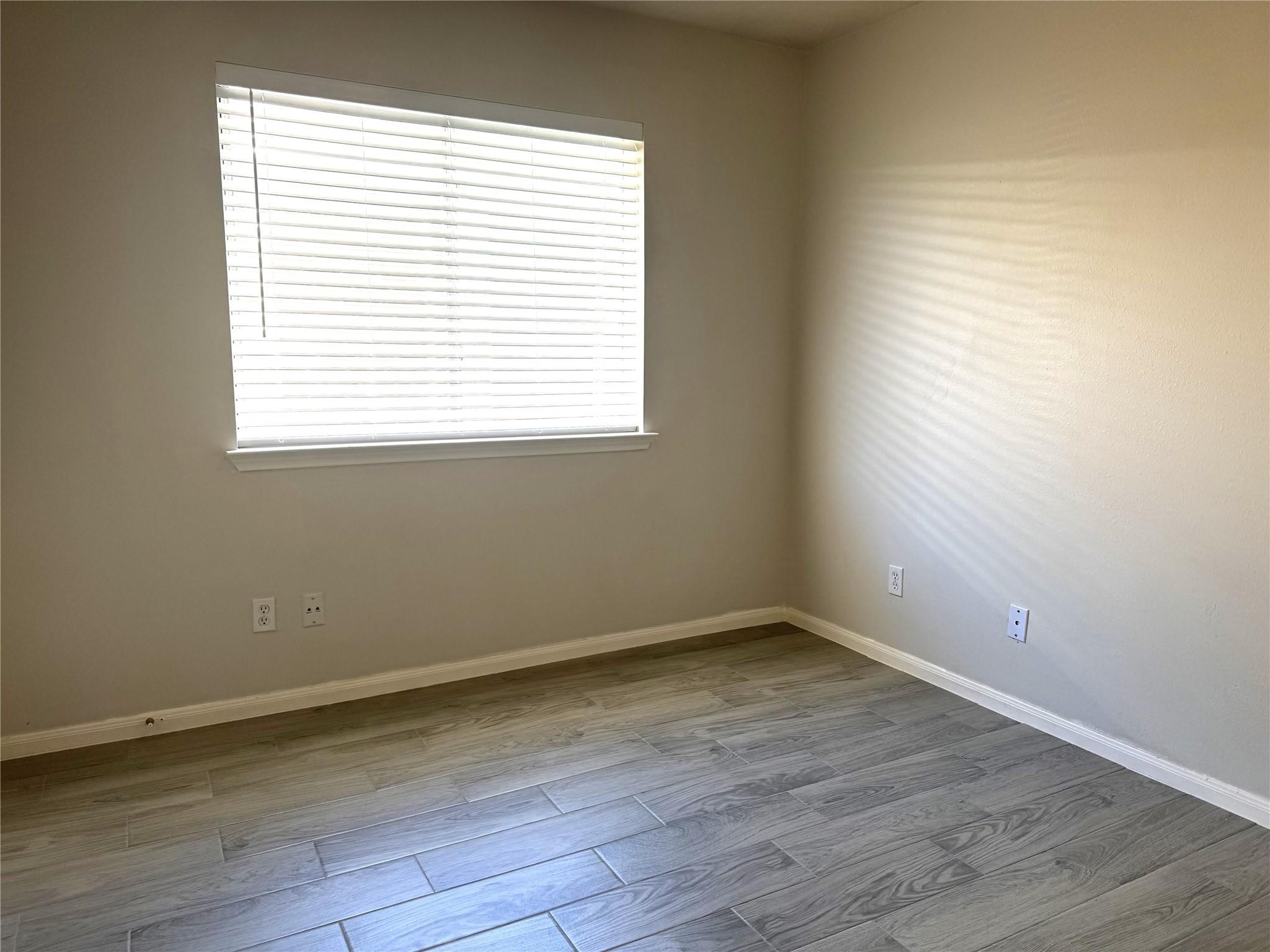 9019 N Ferndale Place Drive Property Photo 14