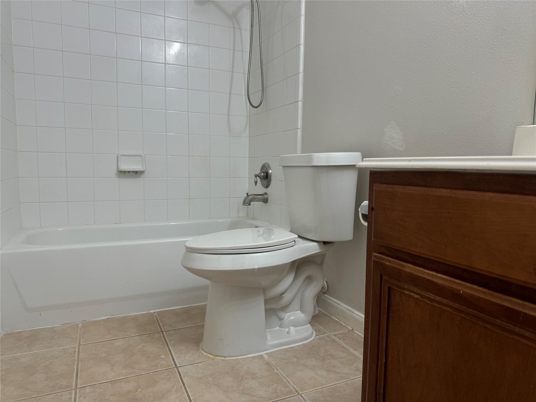9019 N Ferndale Place Drive Property Photo 16