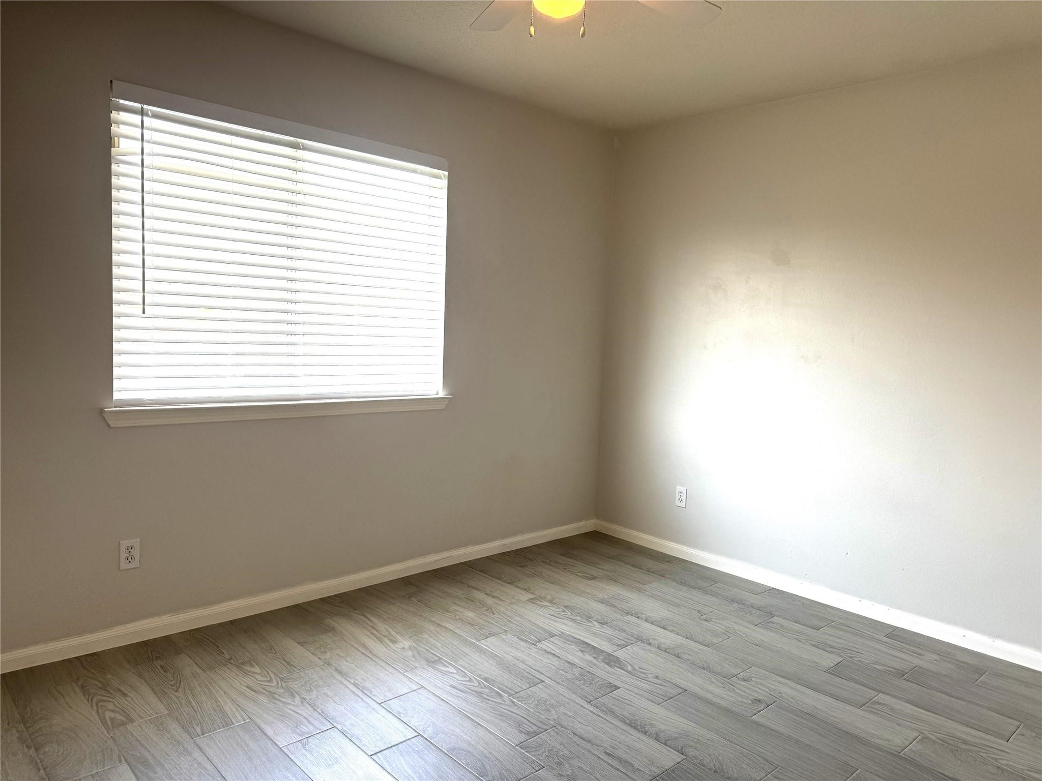 9019 N Ferndale Place Drive Property Photo 17