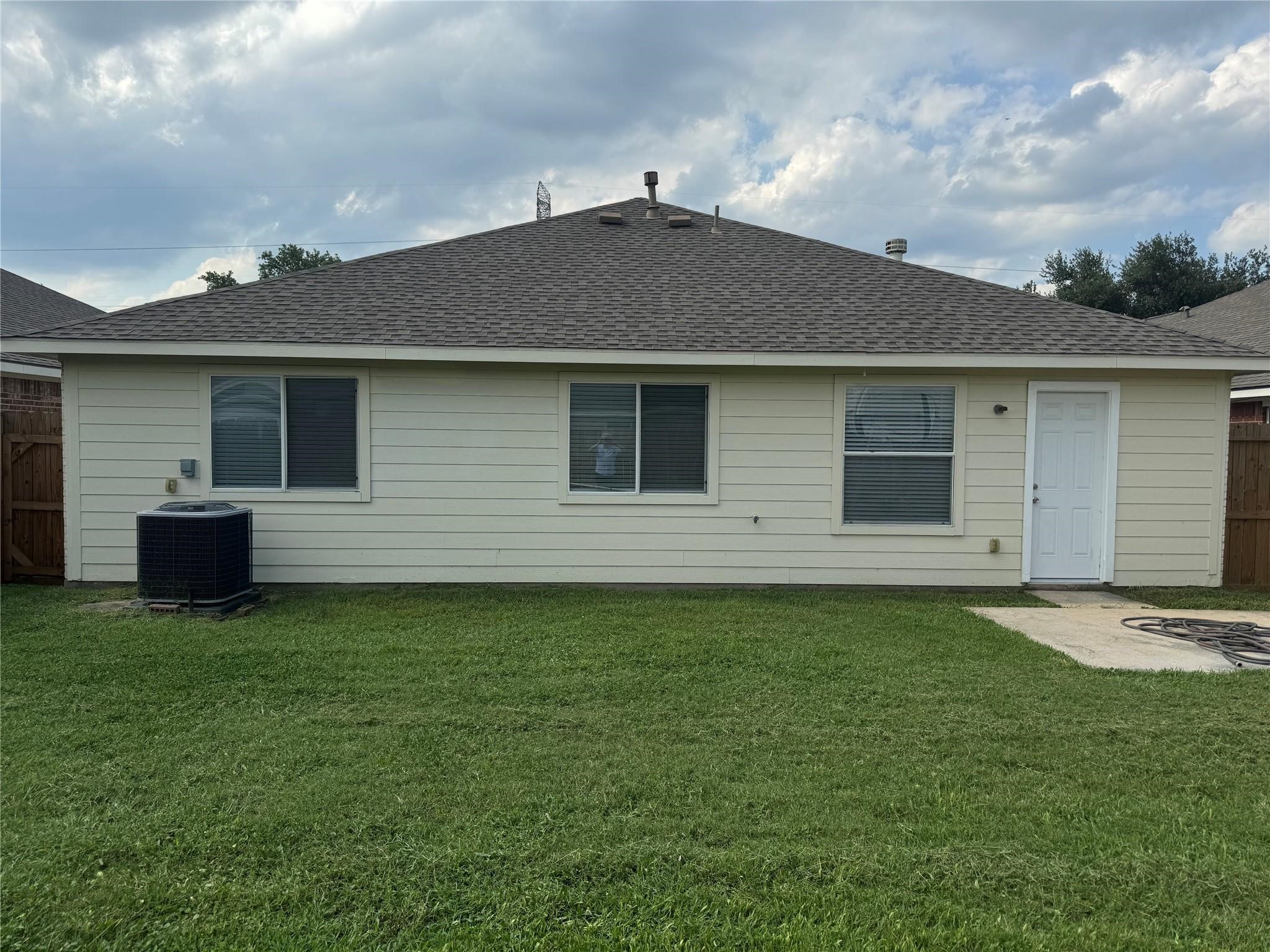 9019 N Ferndale Place Drive Property Photo 18