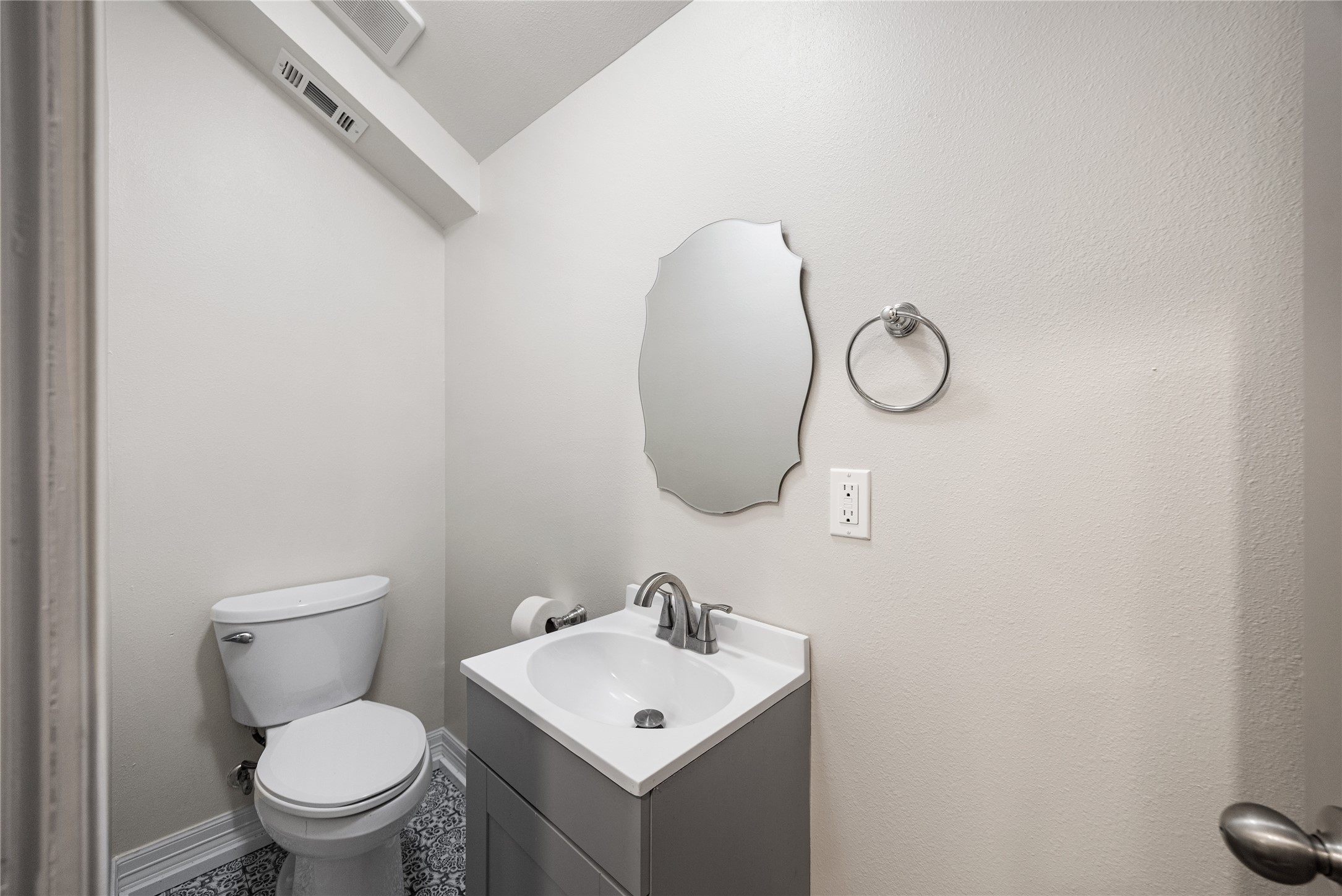608 Jewett Street Property Photo 33