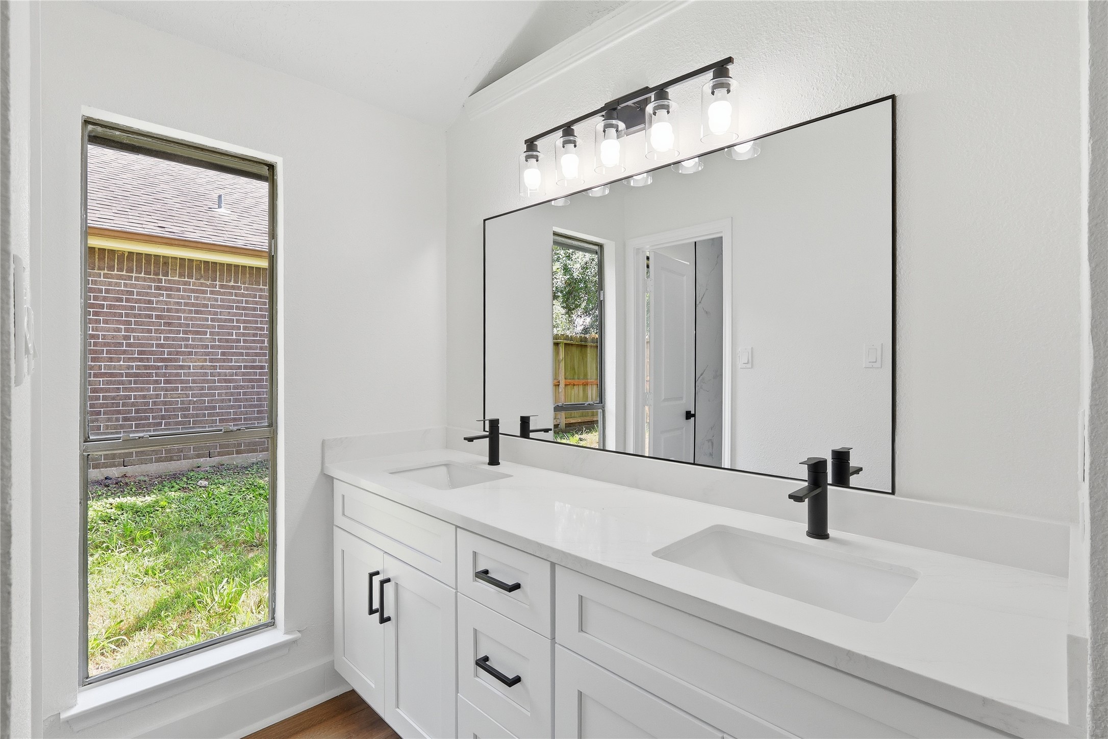 7315 Puerta Vallarta Drive Property Photo 12