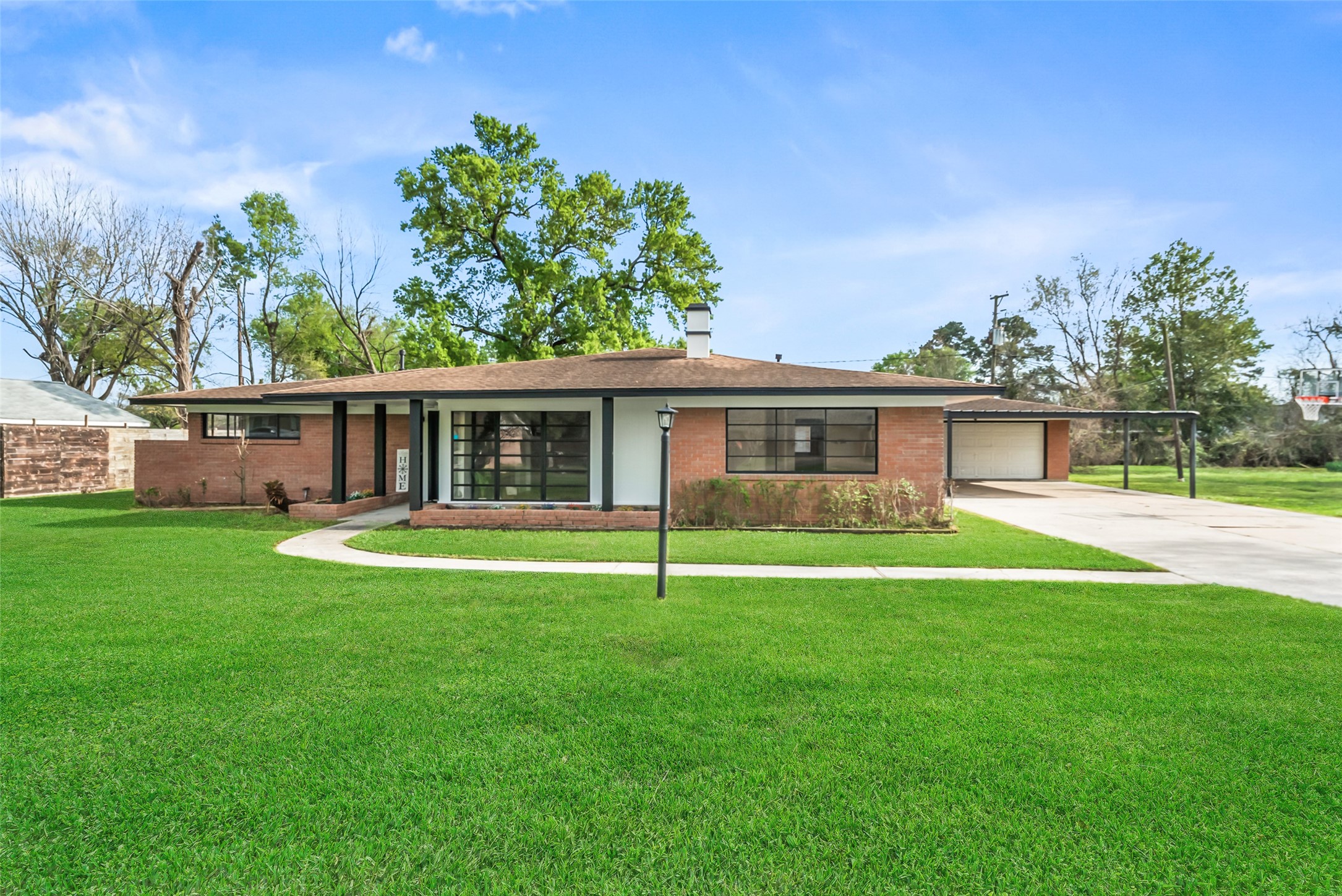 124 Lazy Lane Property Photo 1