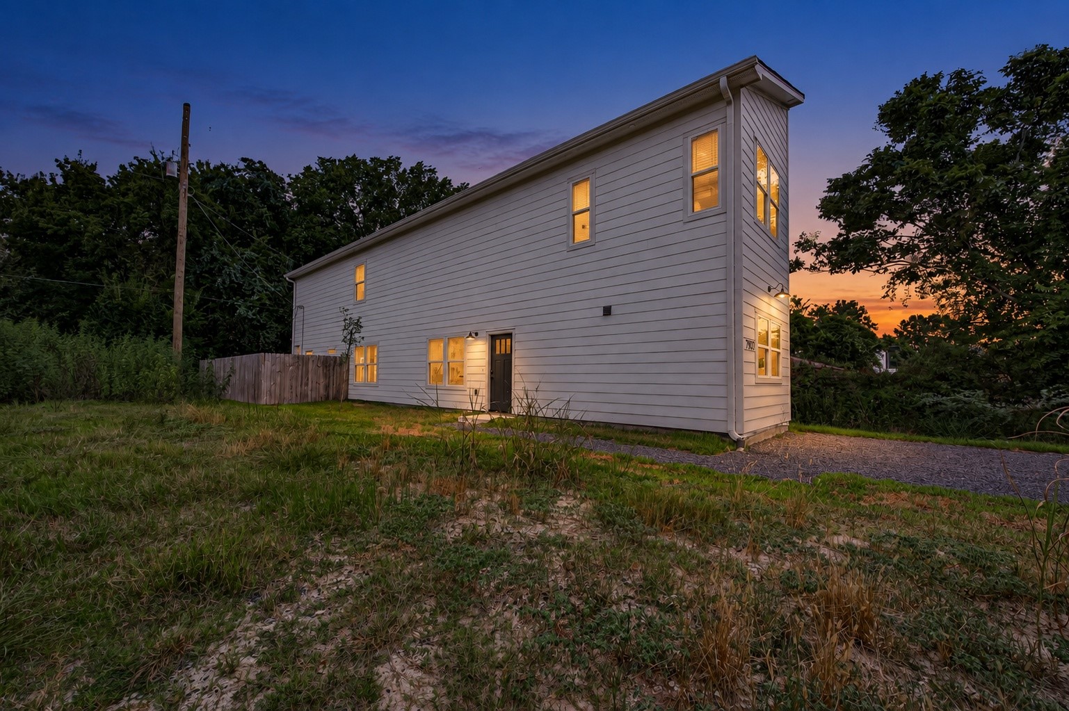 7903 Sunnyhill Street Property Photo 2