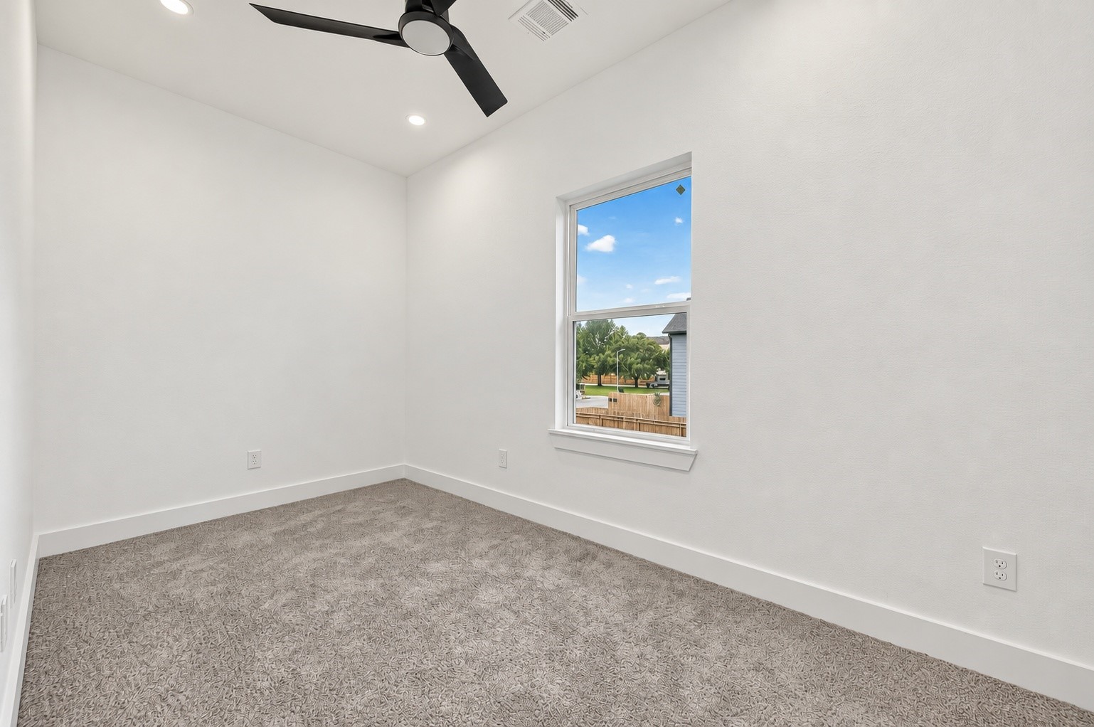 7903 Sunnyhill Street Property Photo 16