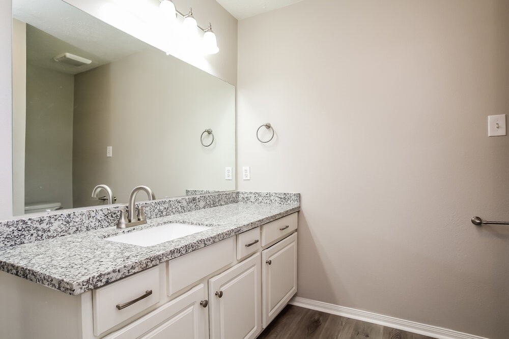 31518 Kingston Village Drive Property Photo 16
