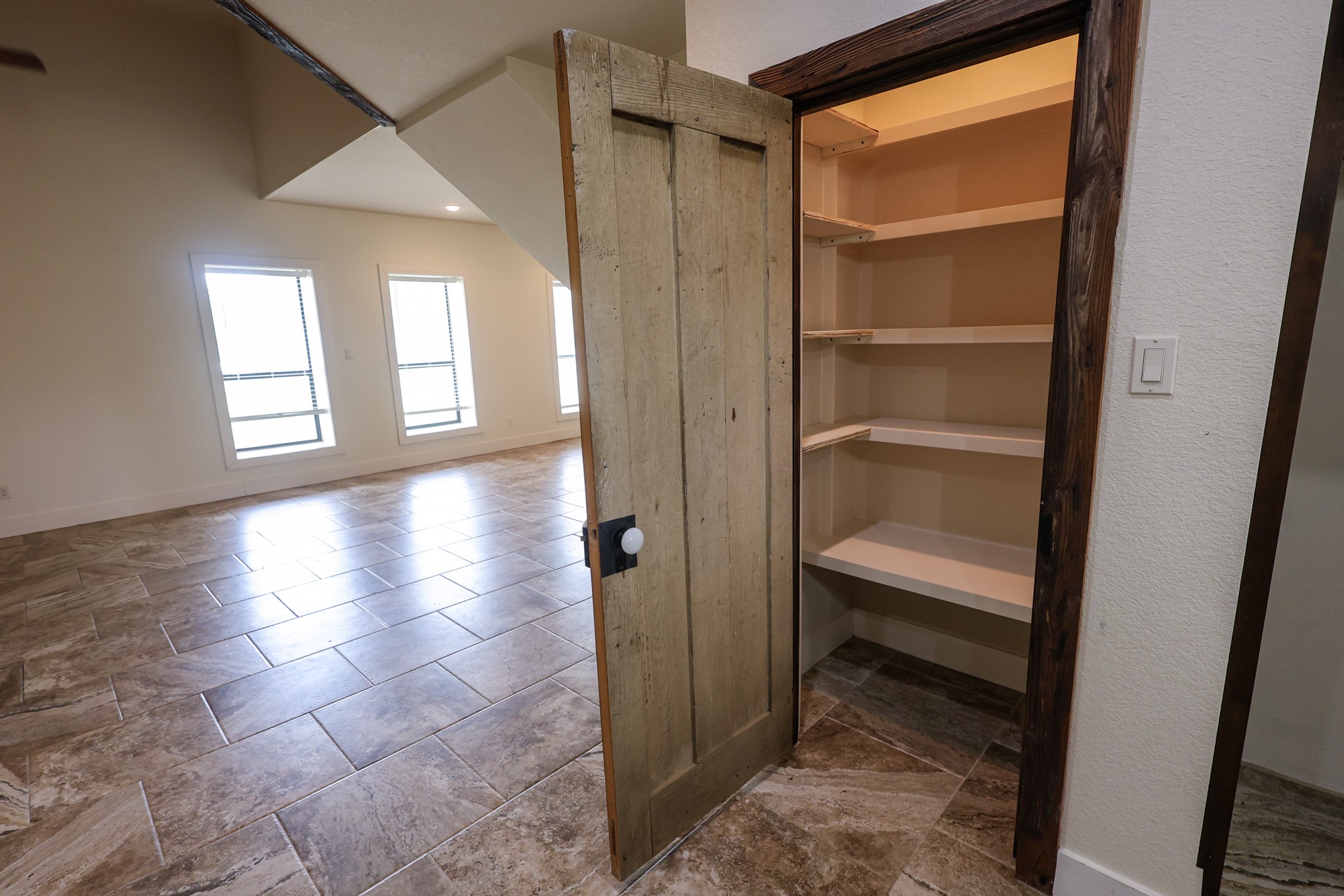 10267 County Road 215 Property Photo 6