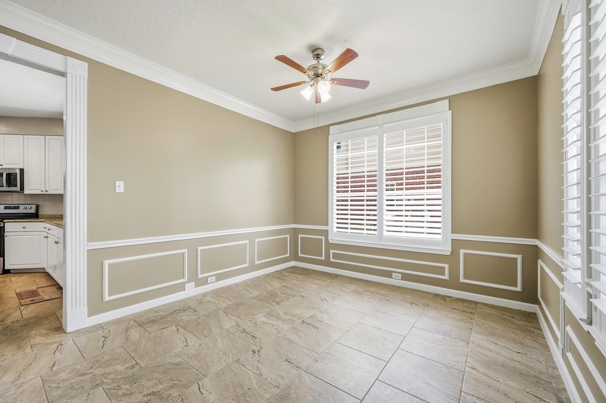 531 W North Hill Drive Property Photo 14
