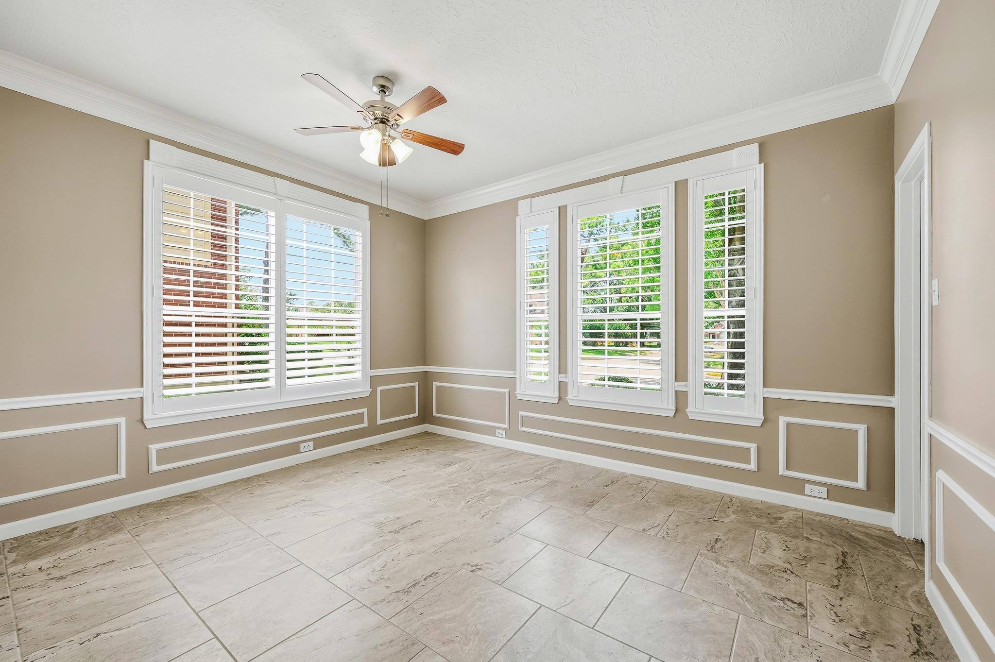 531 W North Hill Drive Property Photo 15