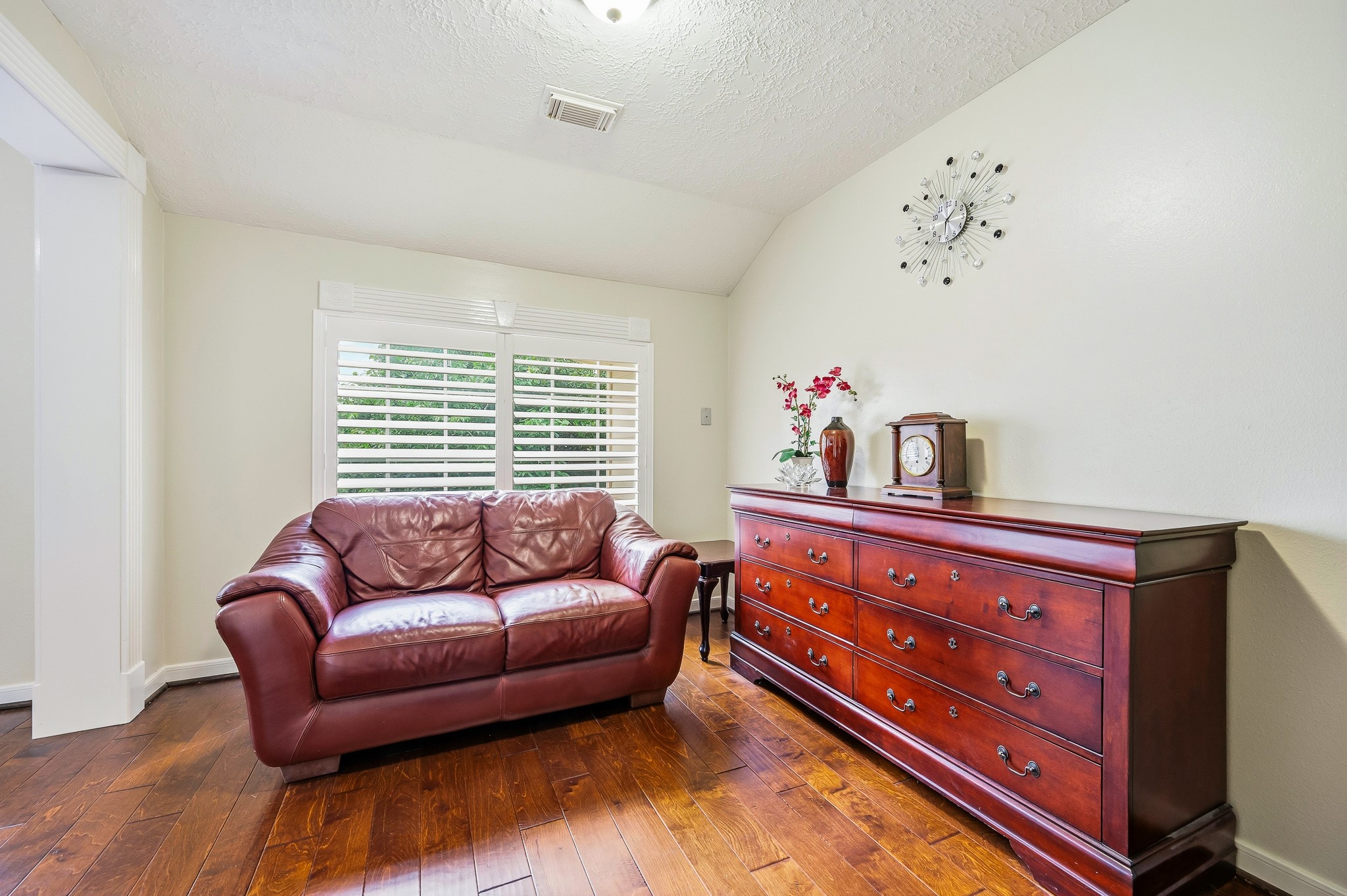 531 W North Hill Drive Property Photo 40