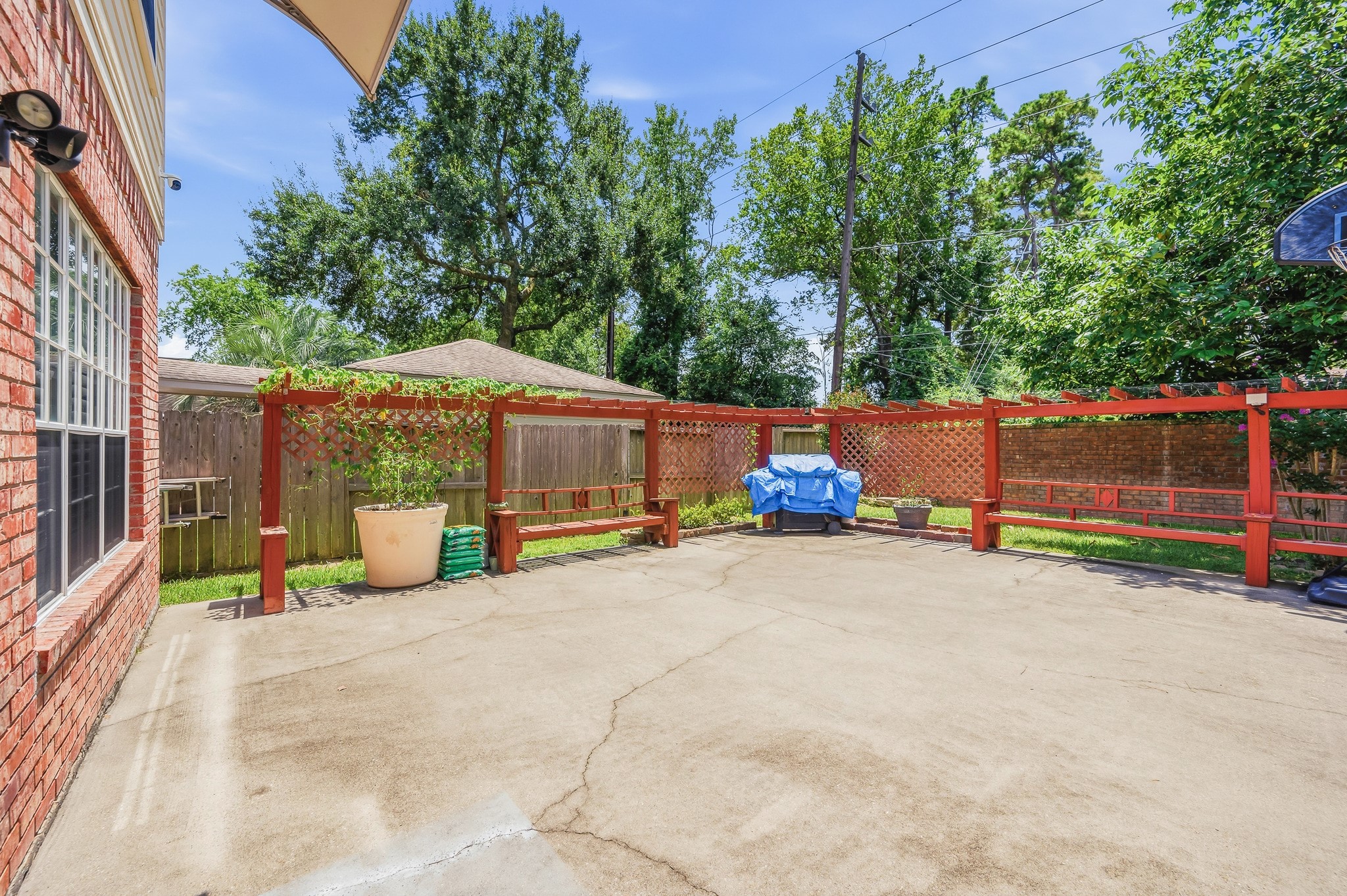 531 W North Hill Drive Property Photo 44