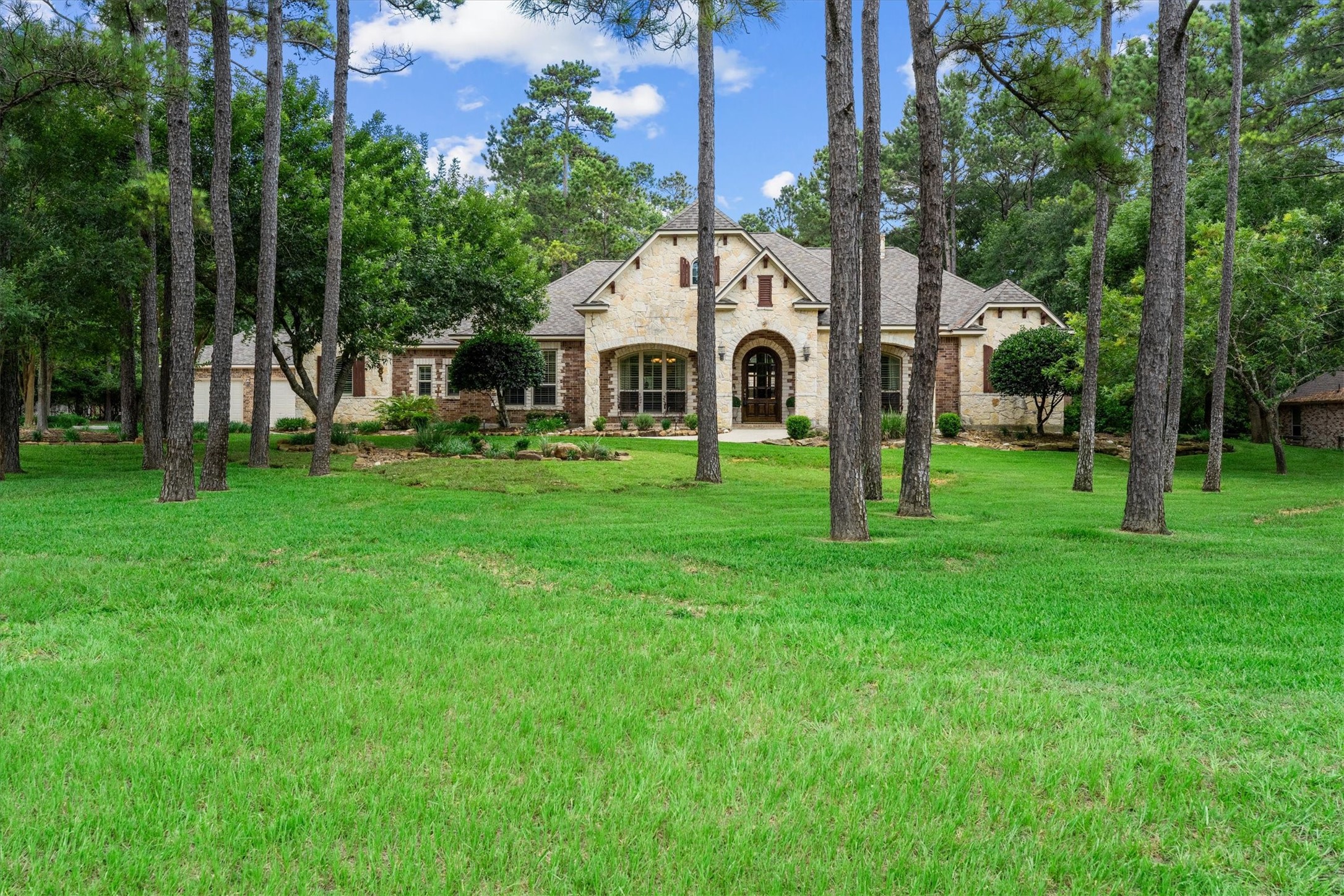 28523 Wild Oaks Property Photo 1