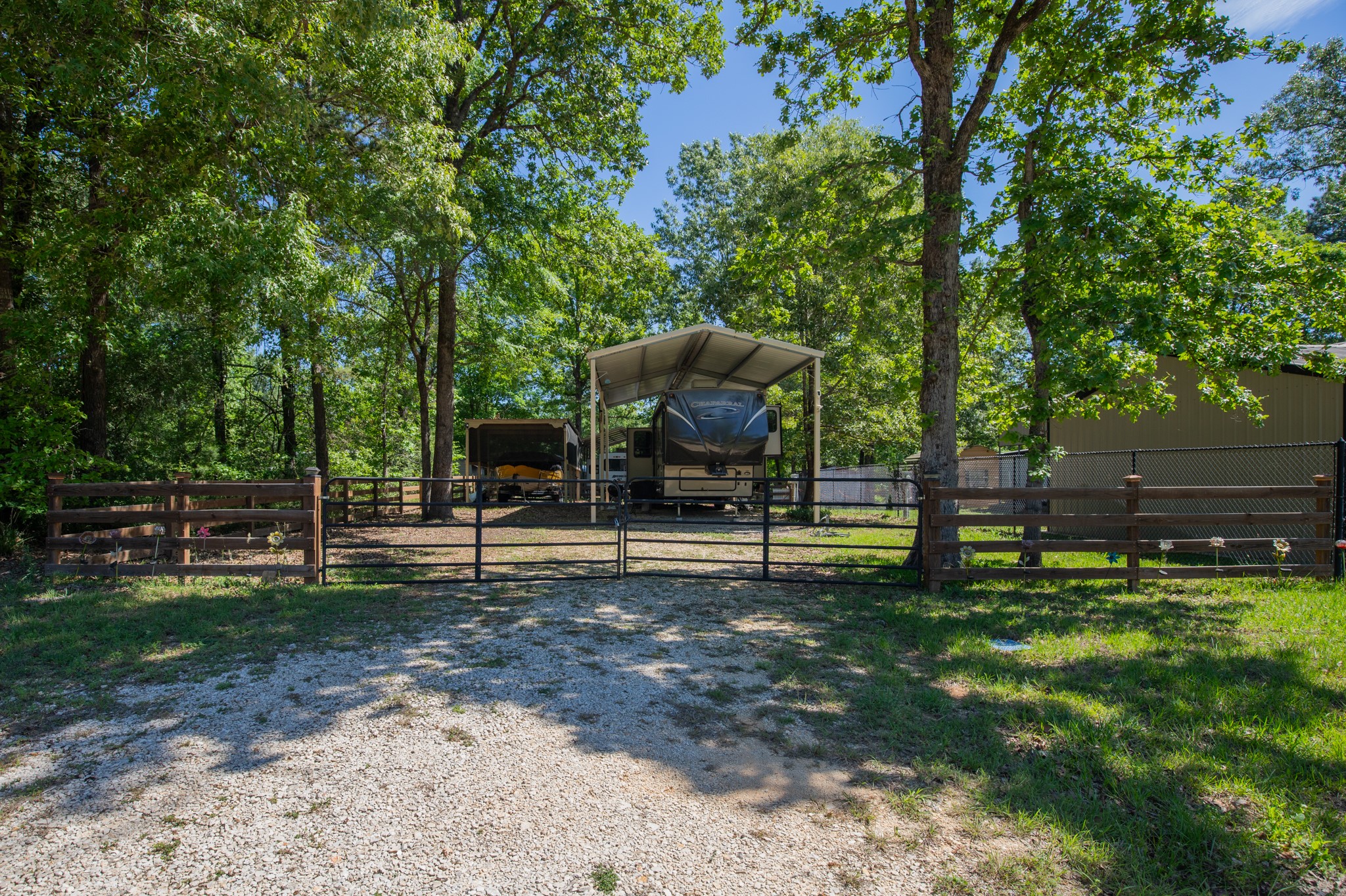 211 Acorn Drive Property Photo 4