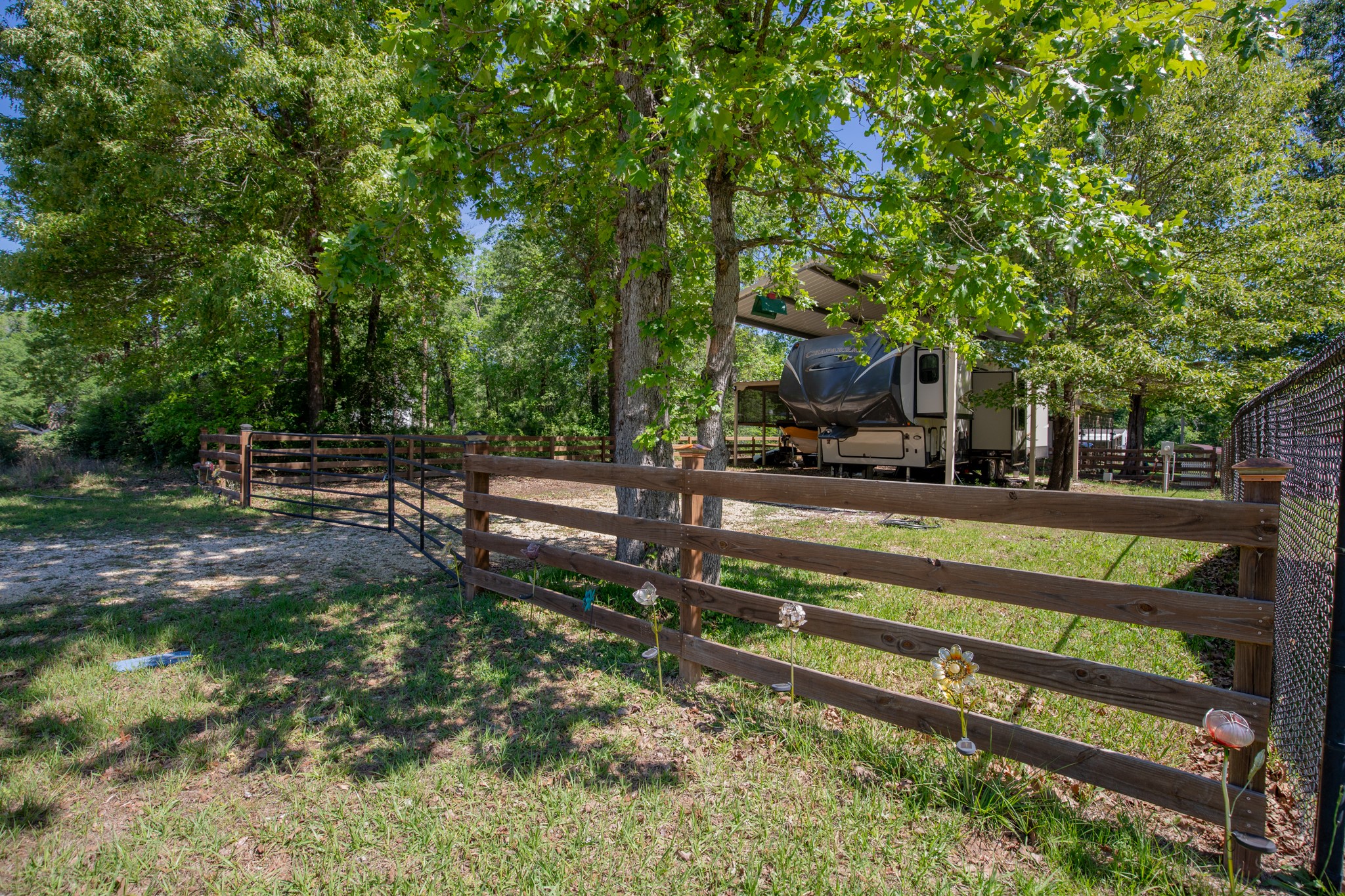 211 Acorn Drive Property Photo 10