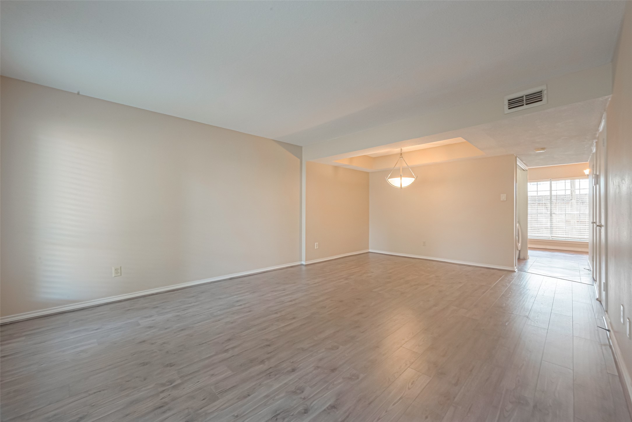 10217 Longmont Drive Property Photo 4