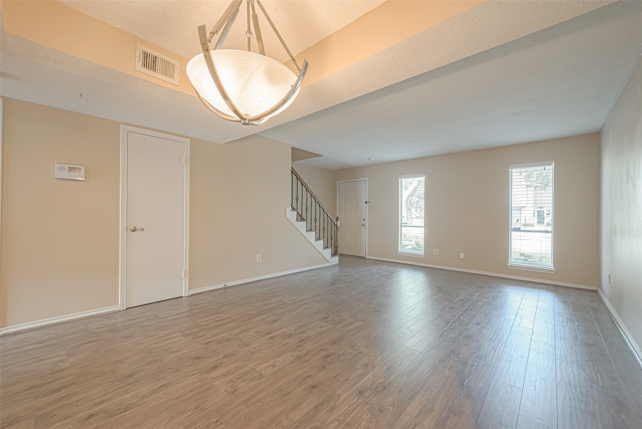 10217 Longmont Drive Property Photo 7