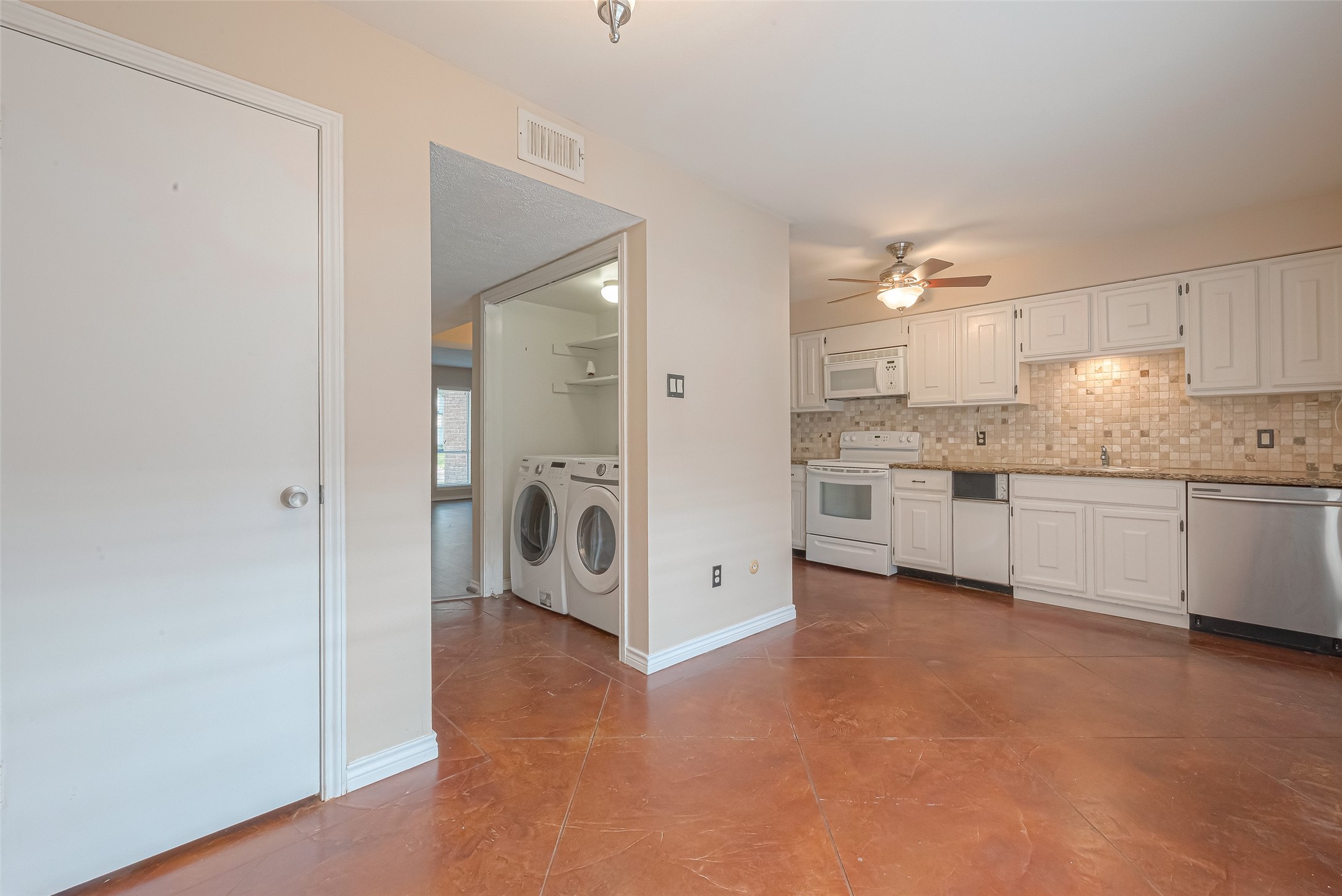 10217 Longmont Drive Property Photo 12