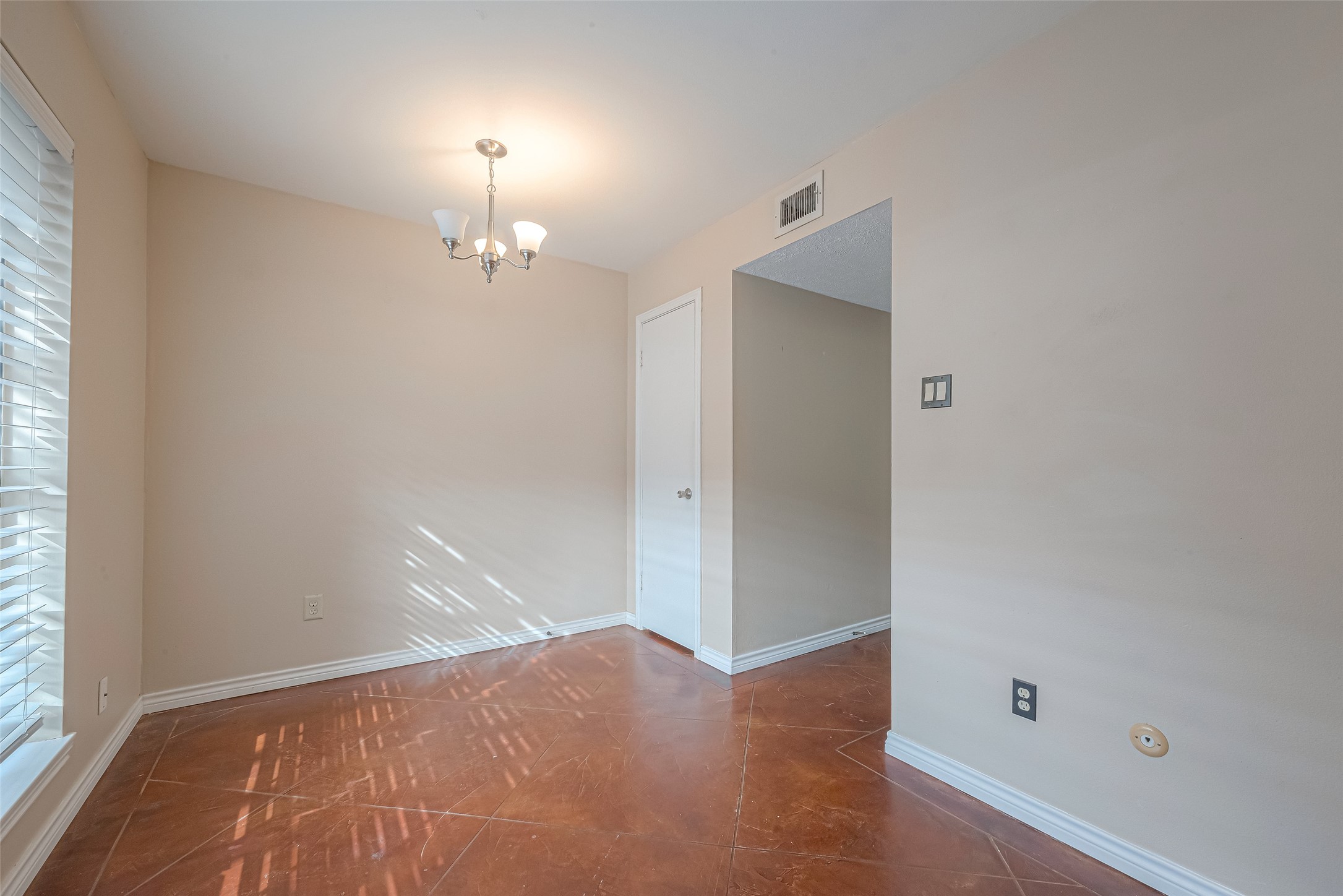 10217 Longmont Drive Property Photo 13