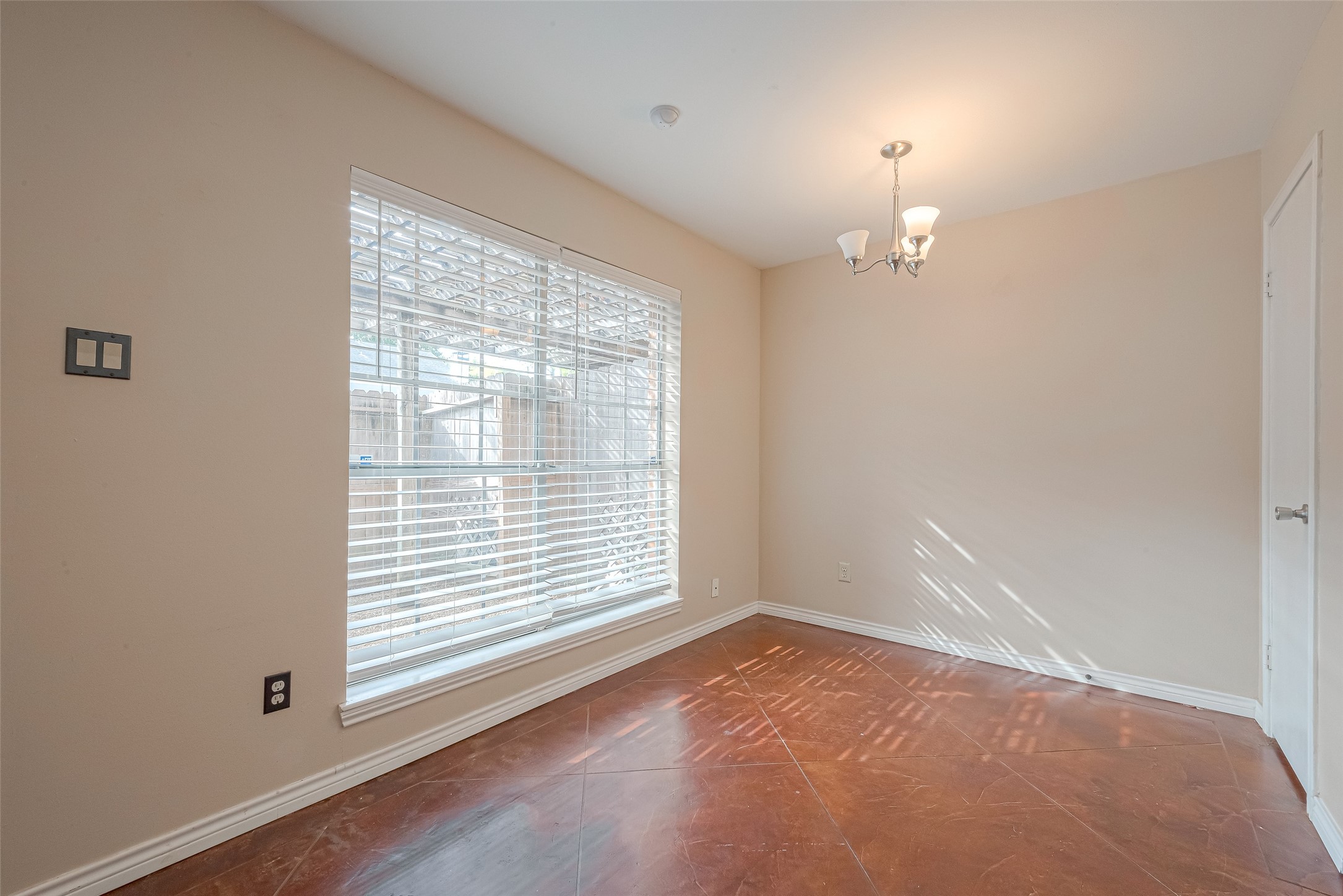 10217 Longmont Drive Property Photo 14