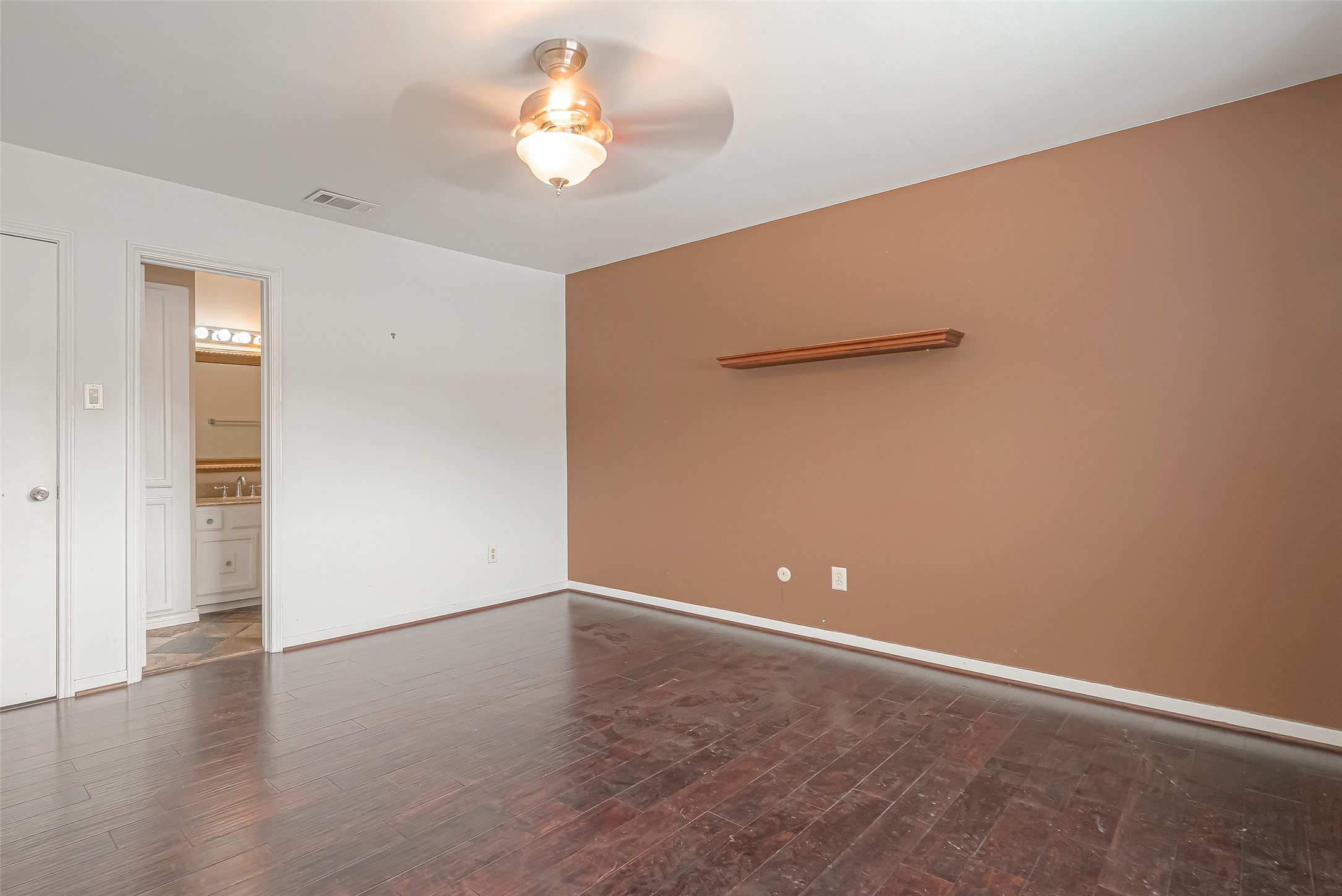 10217 Longmont Drive Property Photo 21